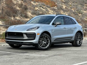 2025 Porsche Macan SUV
