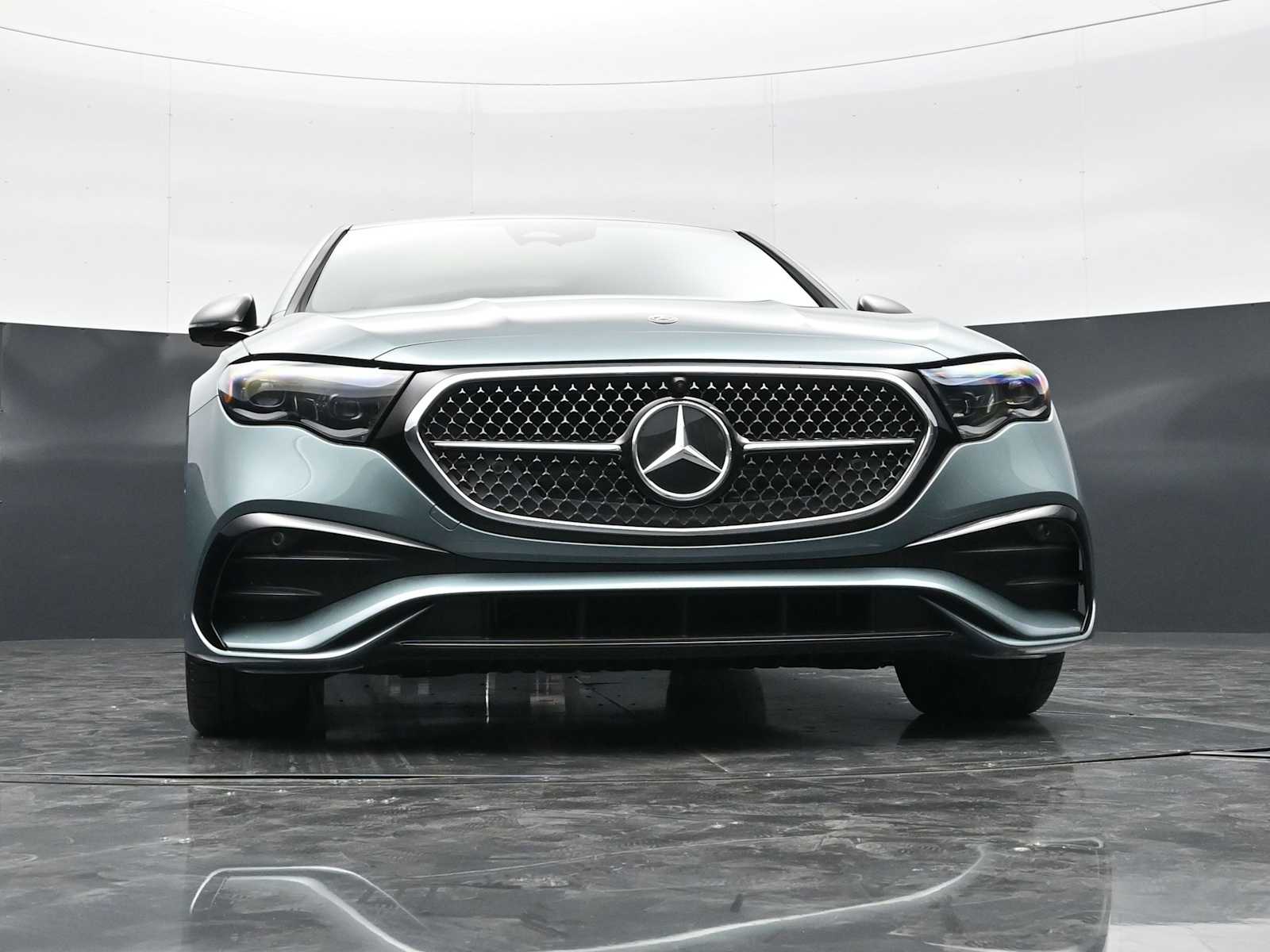 Thumbnail: 2025 Mercedes-Benz E-Class - 48