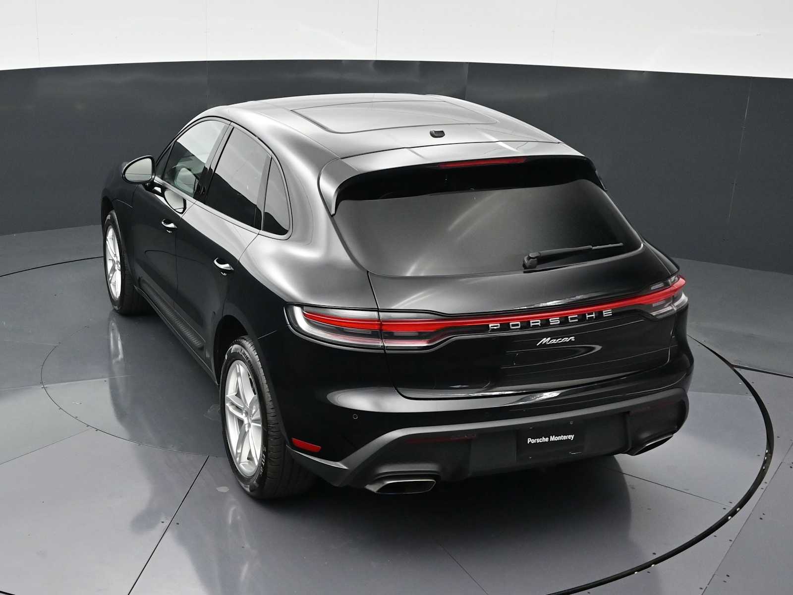 Thumbnail: 2024 Porsche Macan - 29