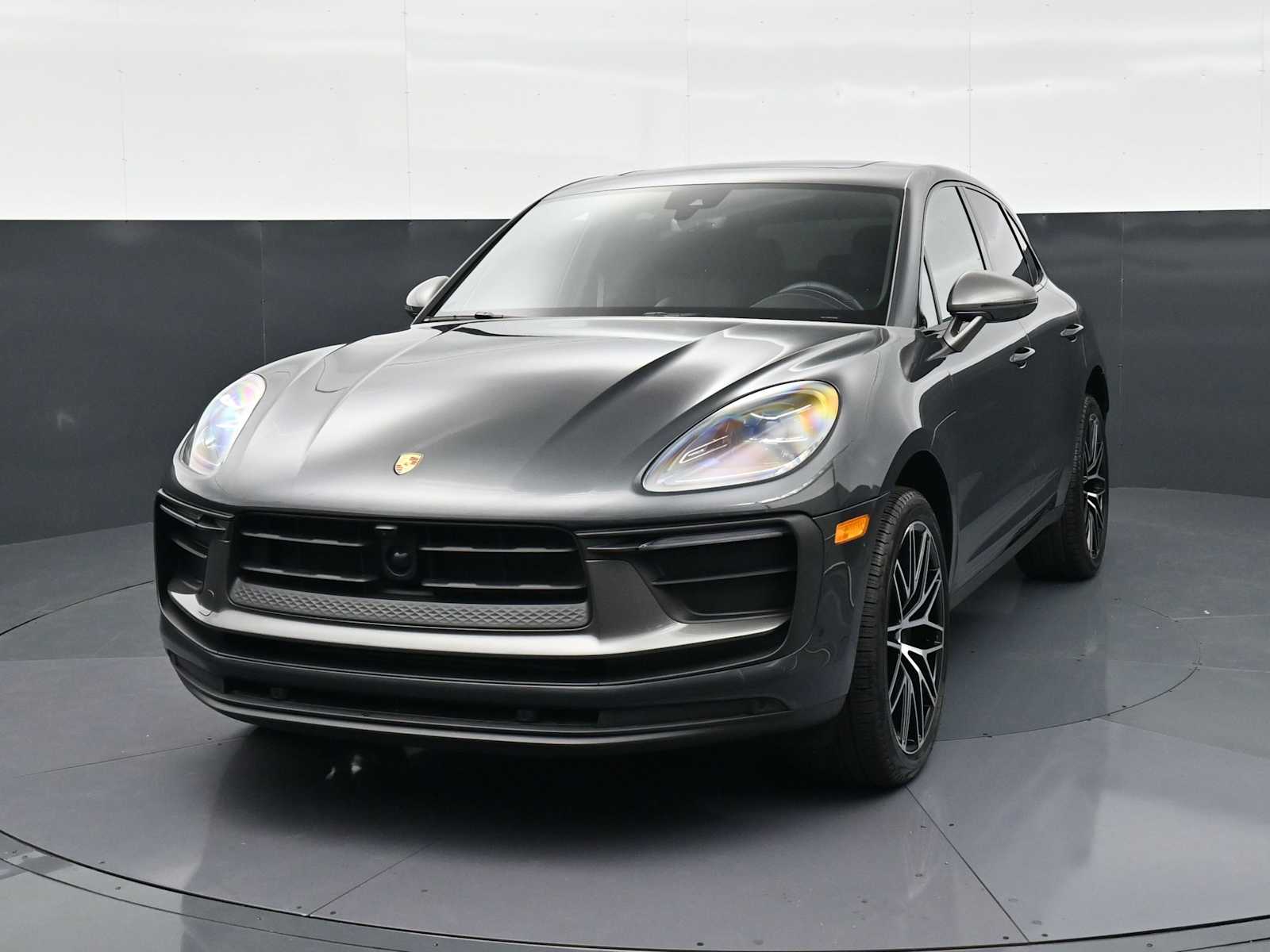 Thumbnail: 2025 Porsche Macan - 30