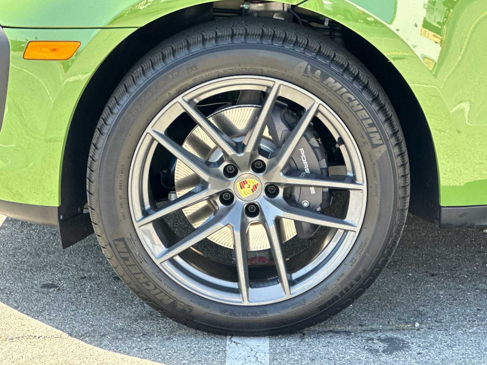 Thumbnail: 2024 Porsche Macan - 25