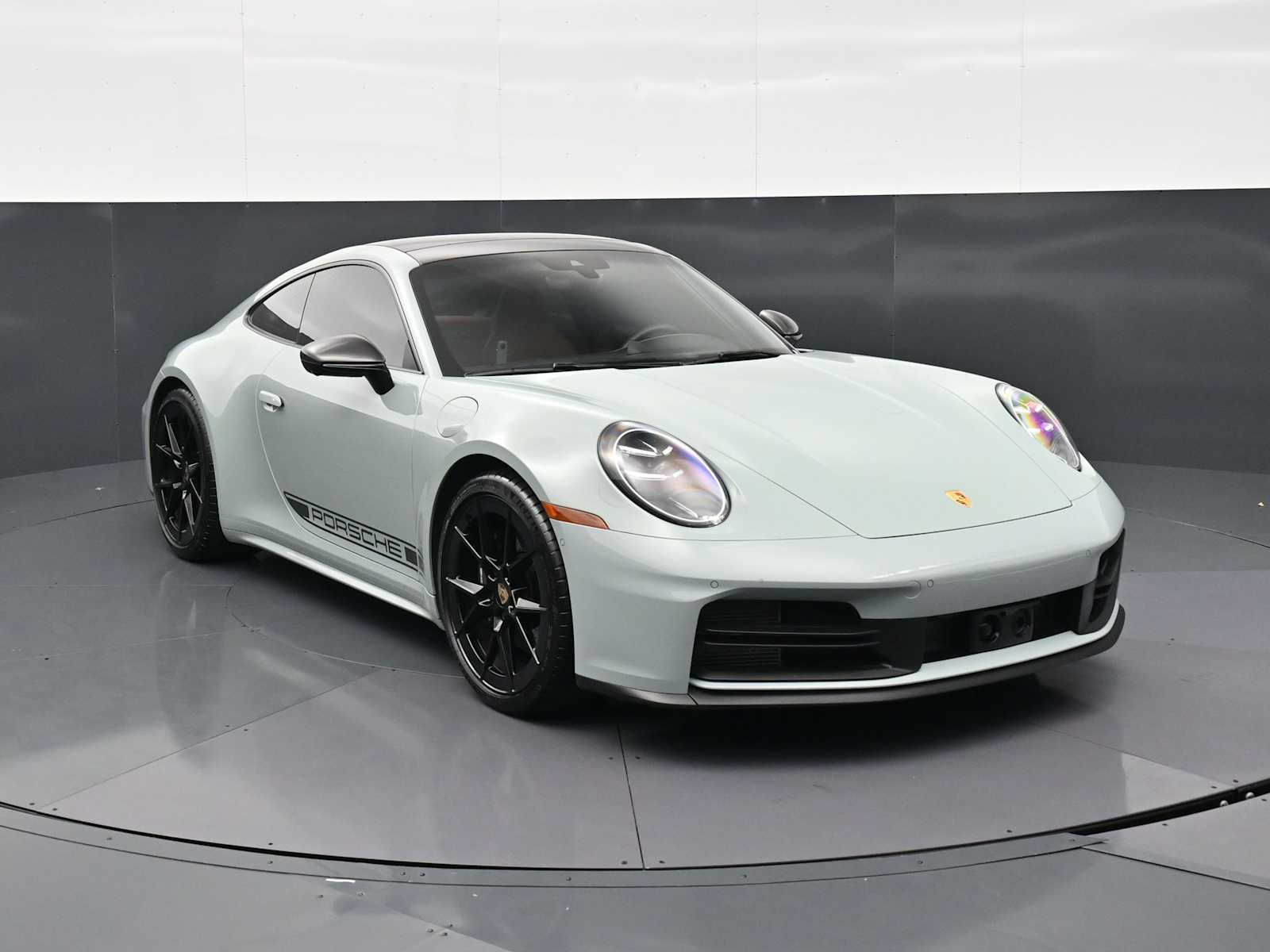 Thumbnail: 2025 Porsche 911 - 24