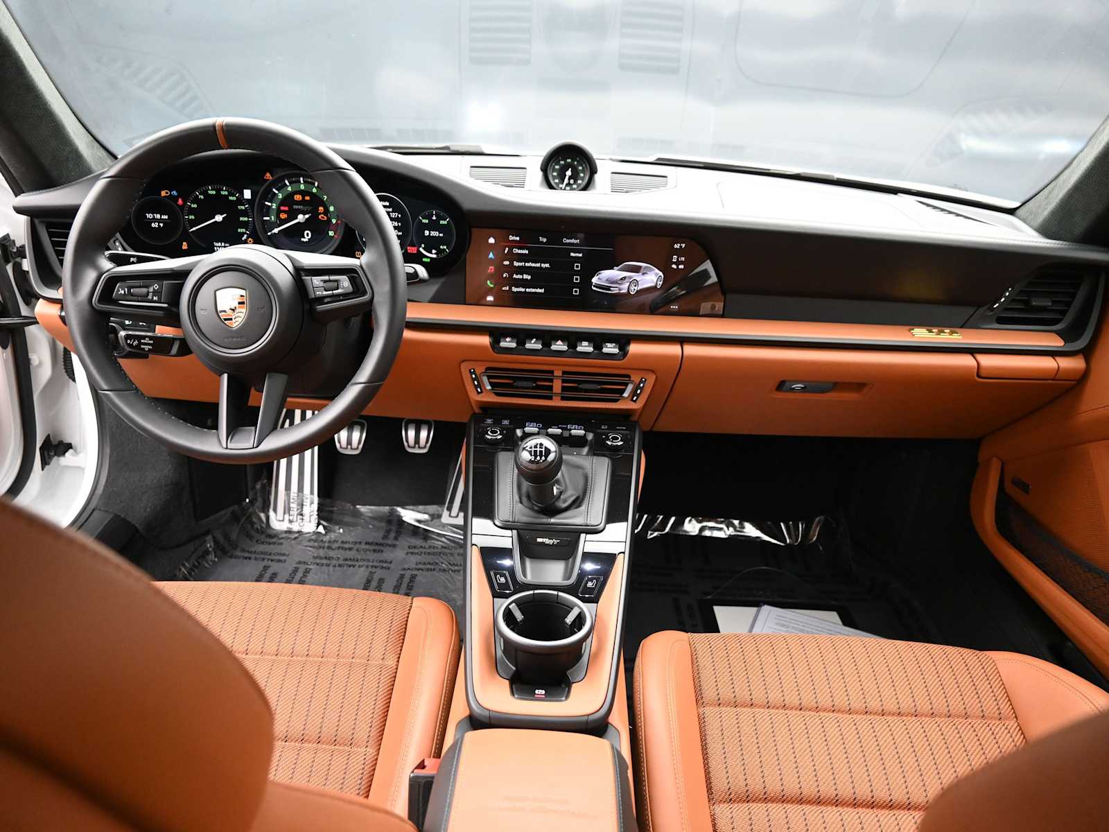 Thumbnail: 2024 Porsche 911 - 10