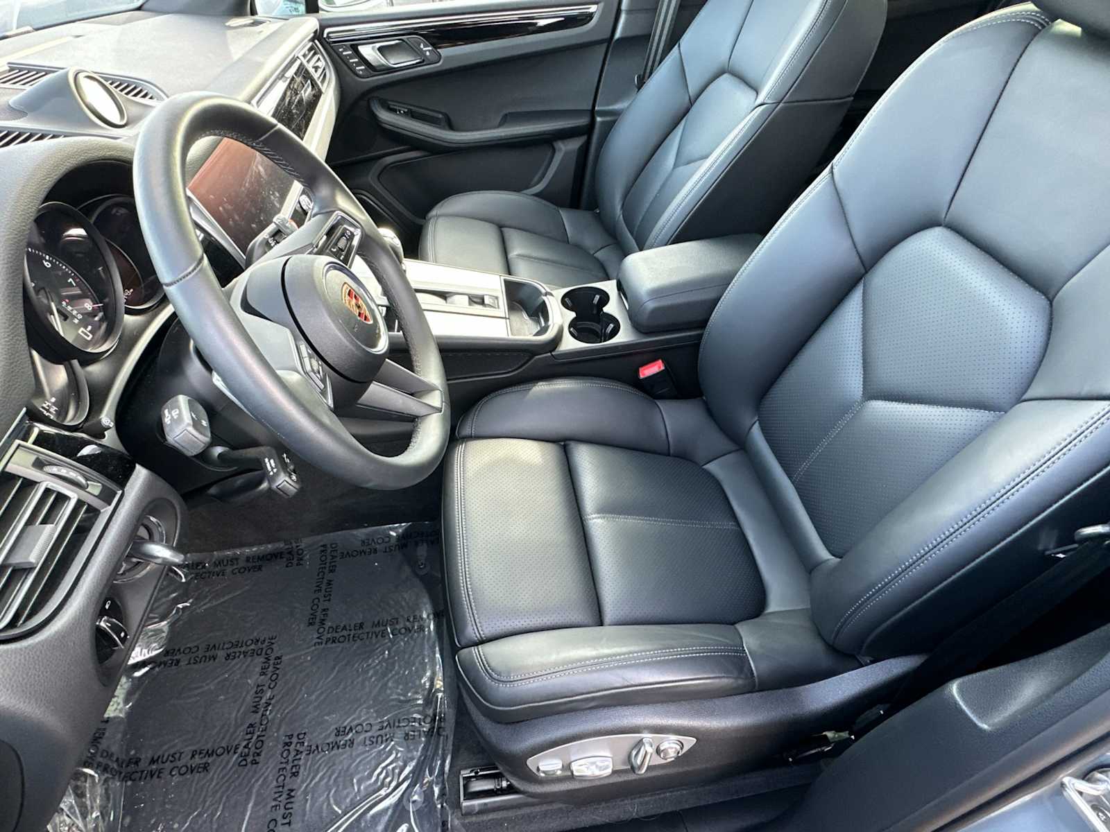 Thumbnail: 2024 Porsche Macan - 30