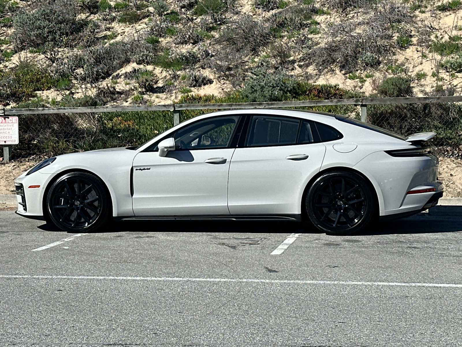 Thumbnail: 2025 Porsche Panamera - 2