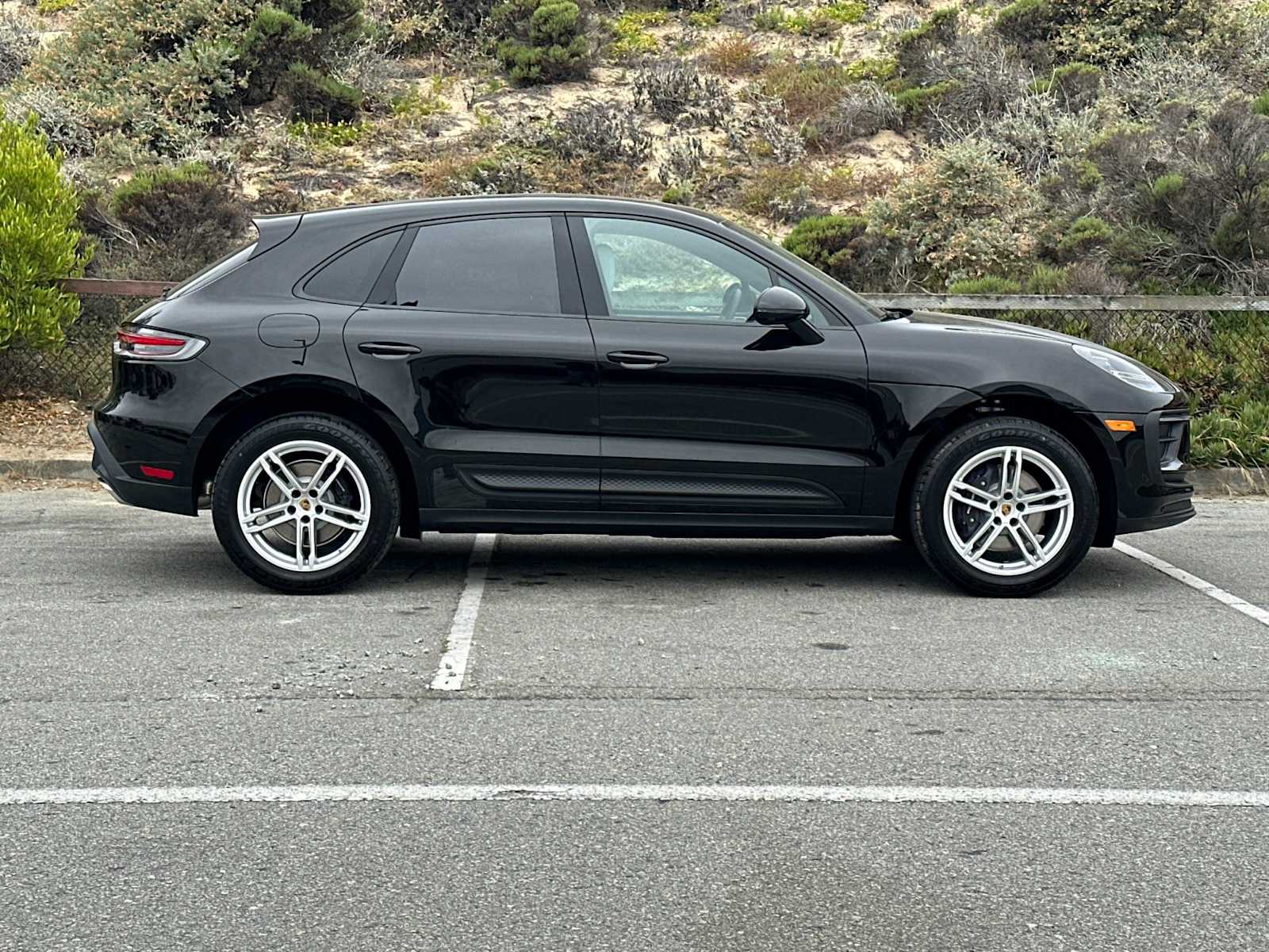 Thumbnail: 2025 Porsche Macan - 9