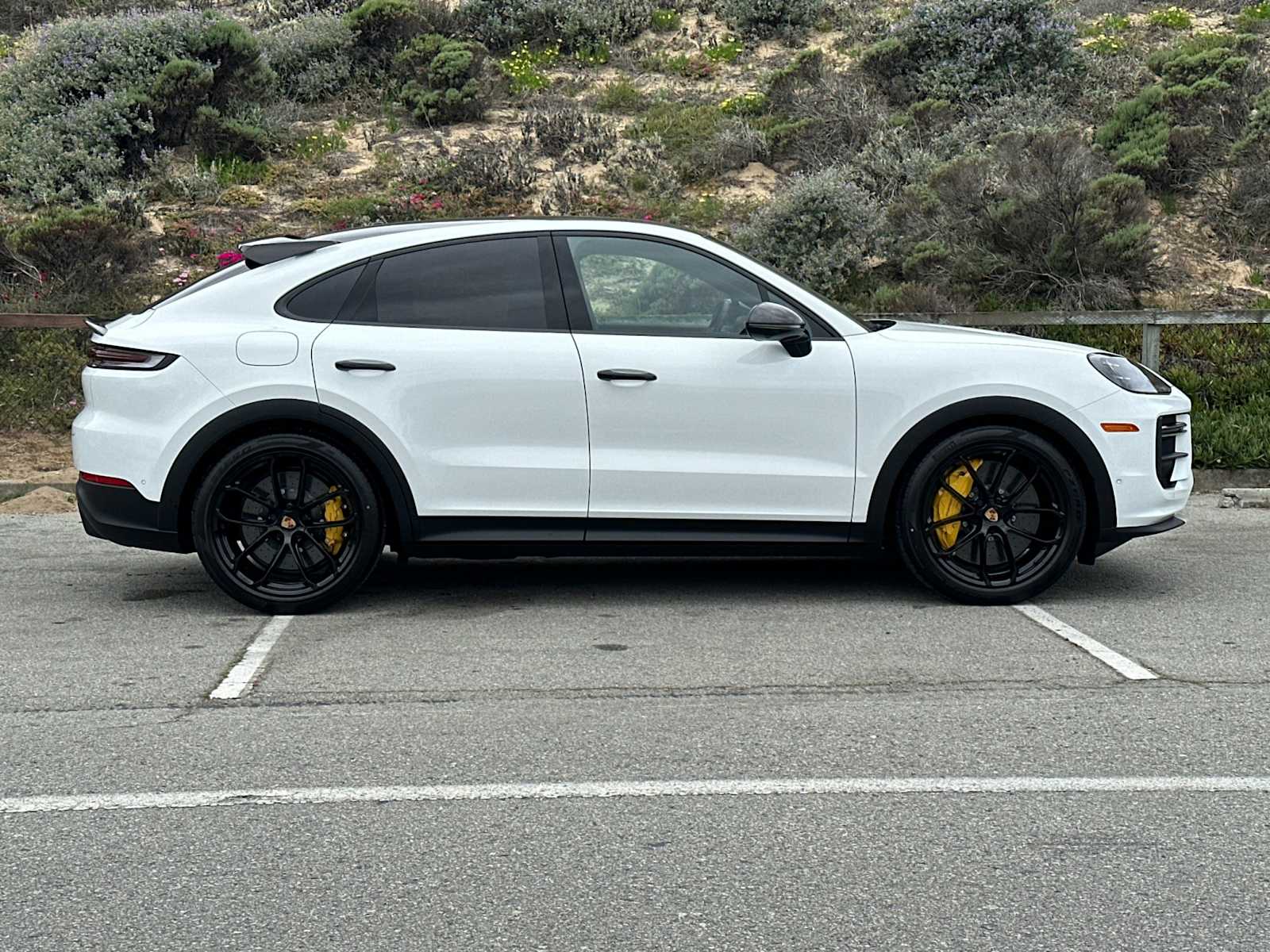 Thumbnail: 2025 Porsche  - 9