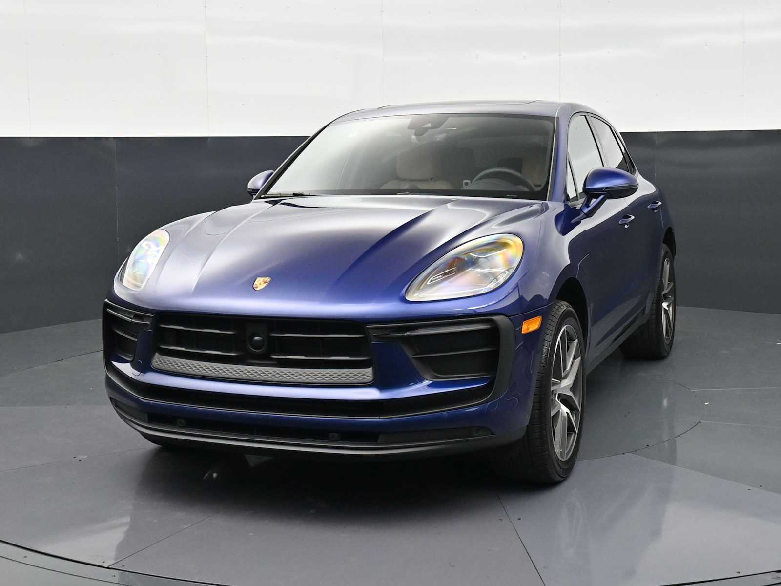 Thumbnail: 2026 Porsche Macan - 25