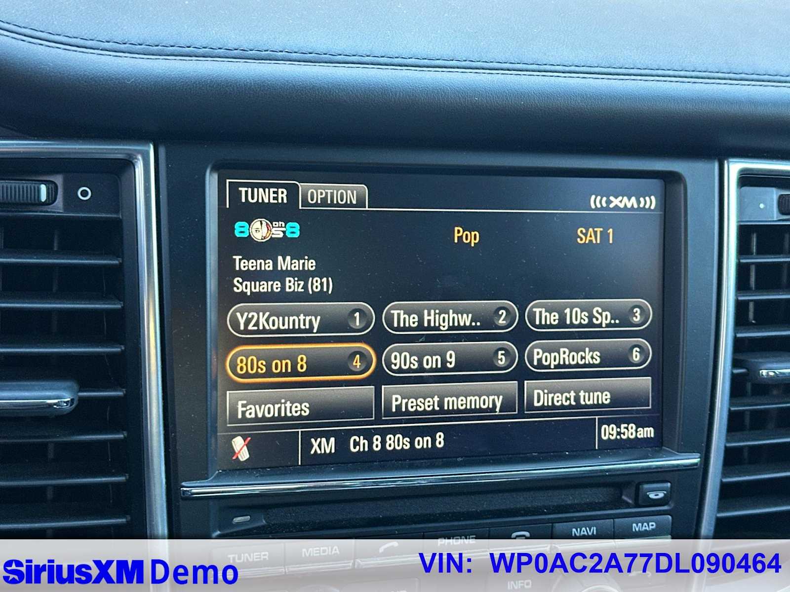 Thumbnail: 2013 Porsche Panamera - 28