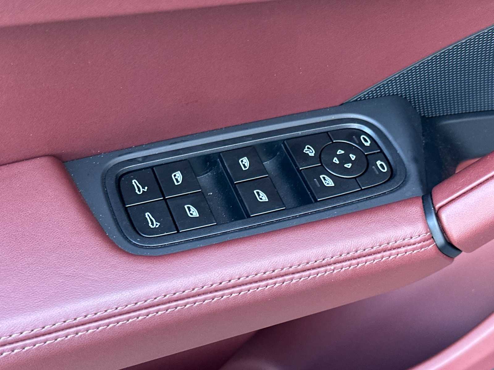 Thumbnail: 2024 Porsche  - 13