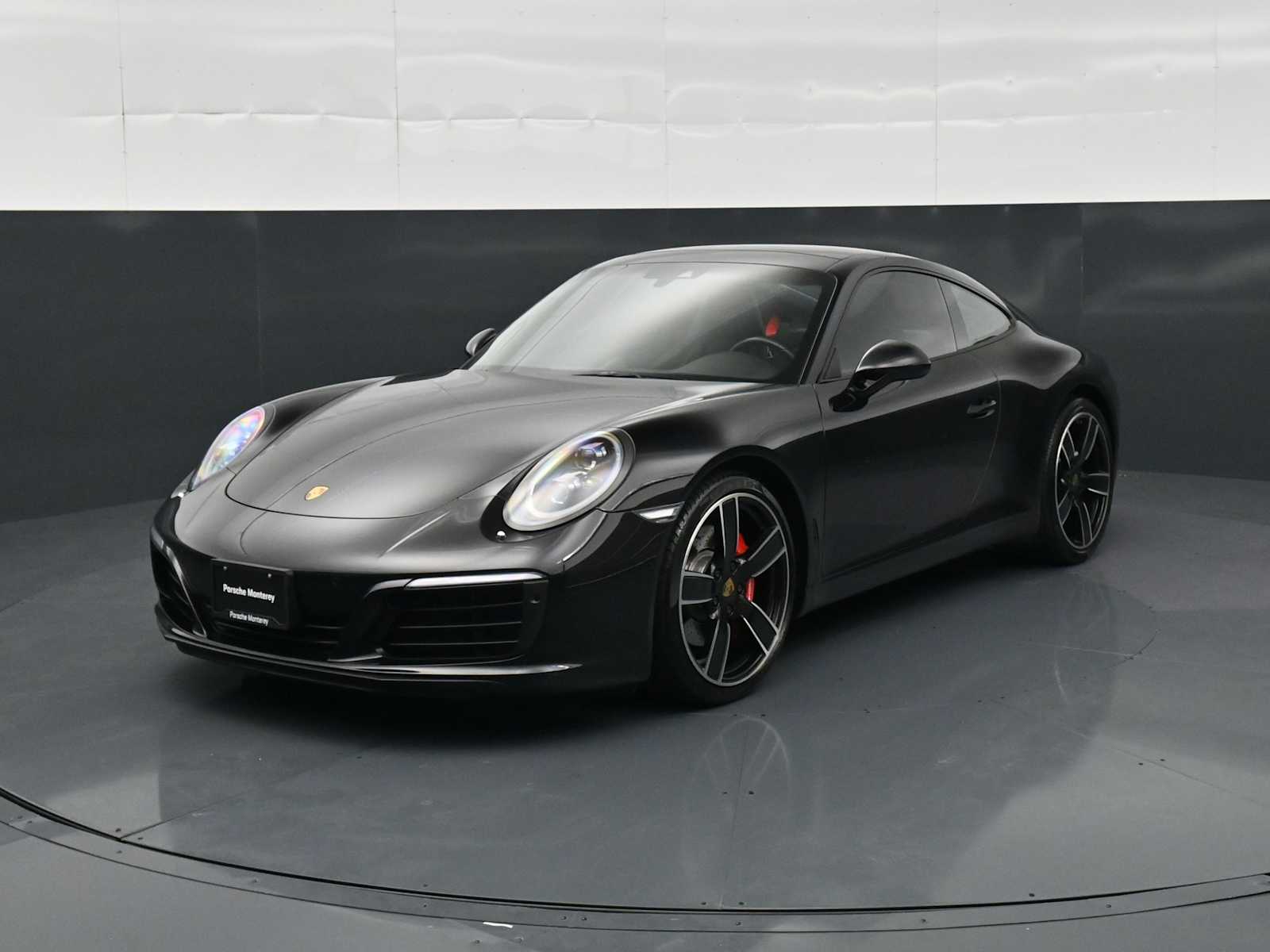 Thumbnail: 2018 Porsche 911 - 1