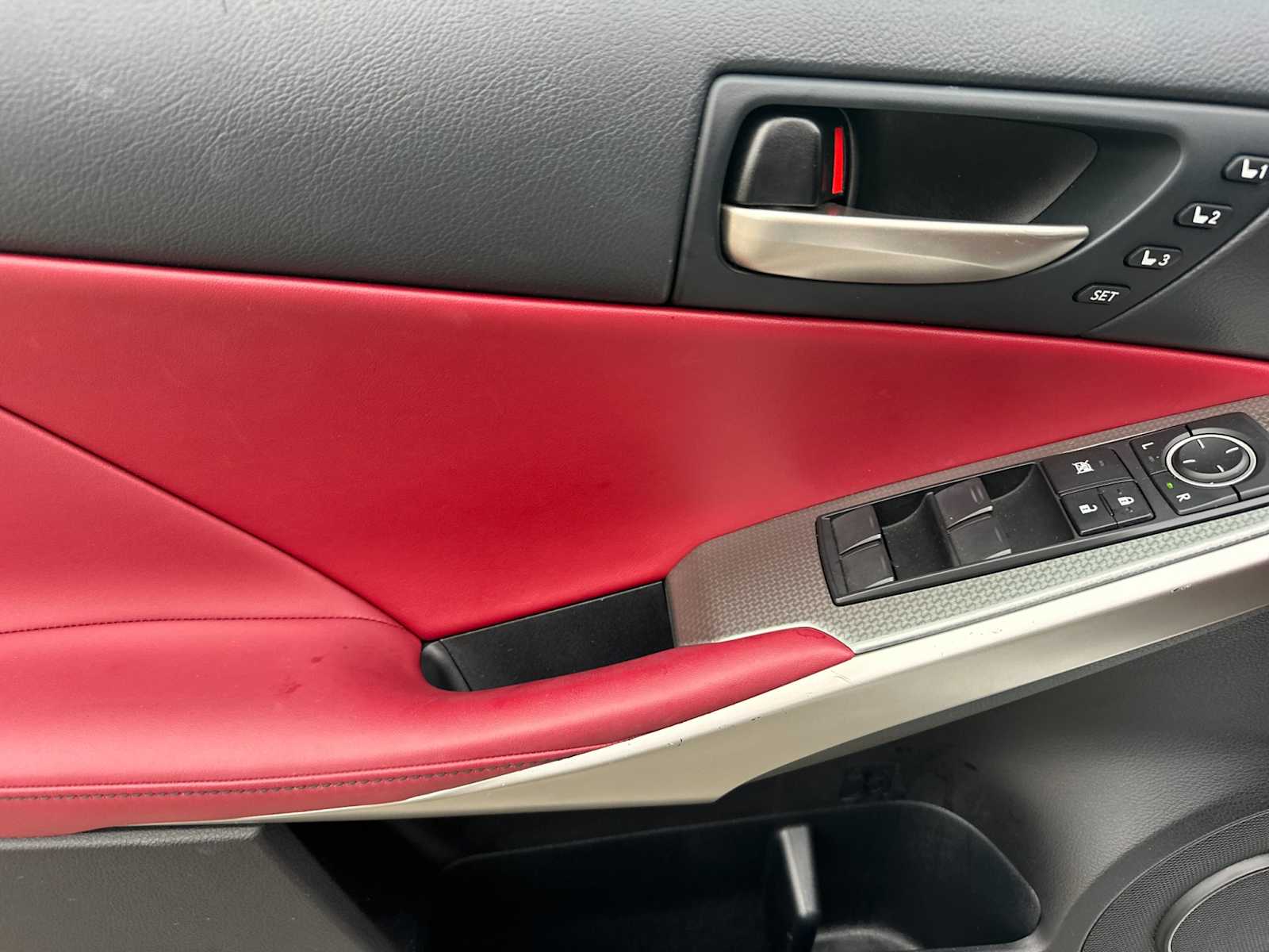 Thumbnail: 2018 Lexus IS - 12