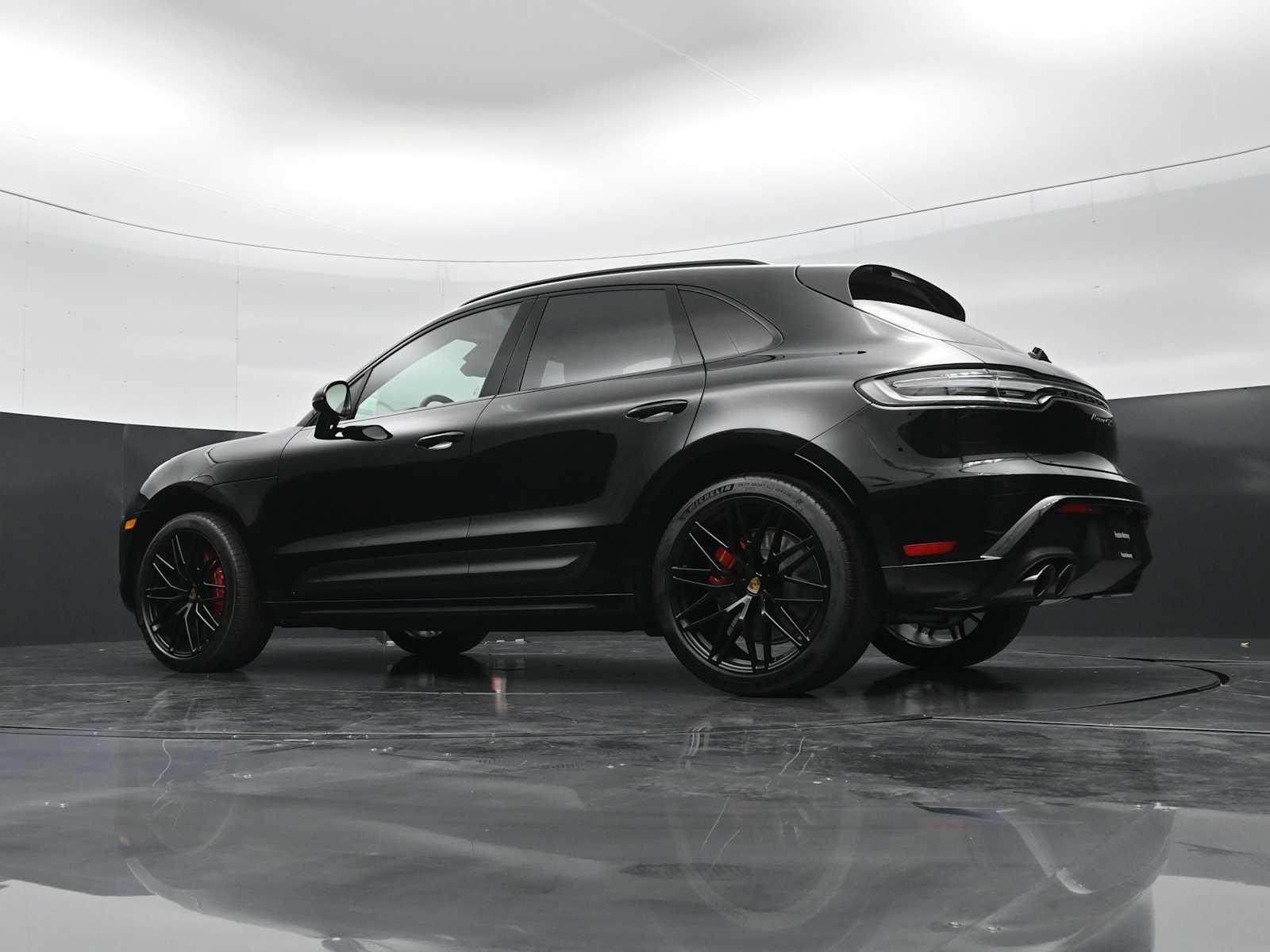 Thumbnail: 2026 Porsche Macan - 39