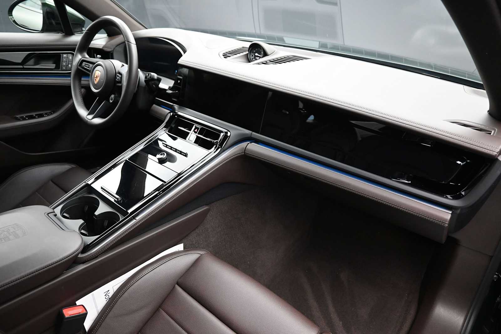Thumbnail: 2026 Porsche Panamera - 20