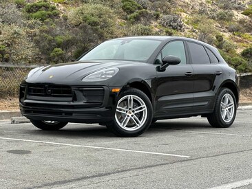 2025 Porsche Macan SUV