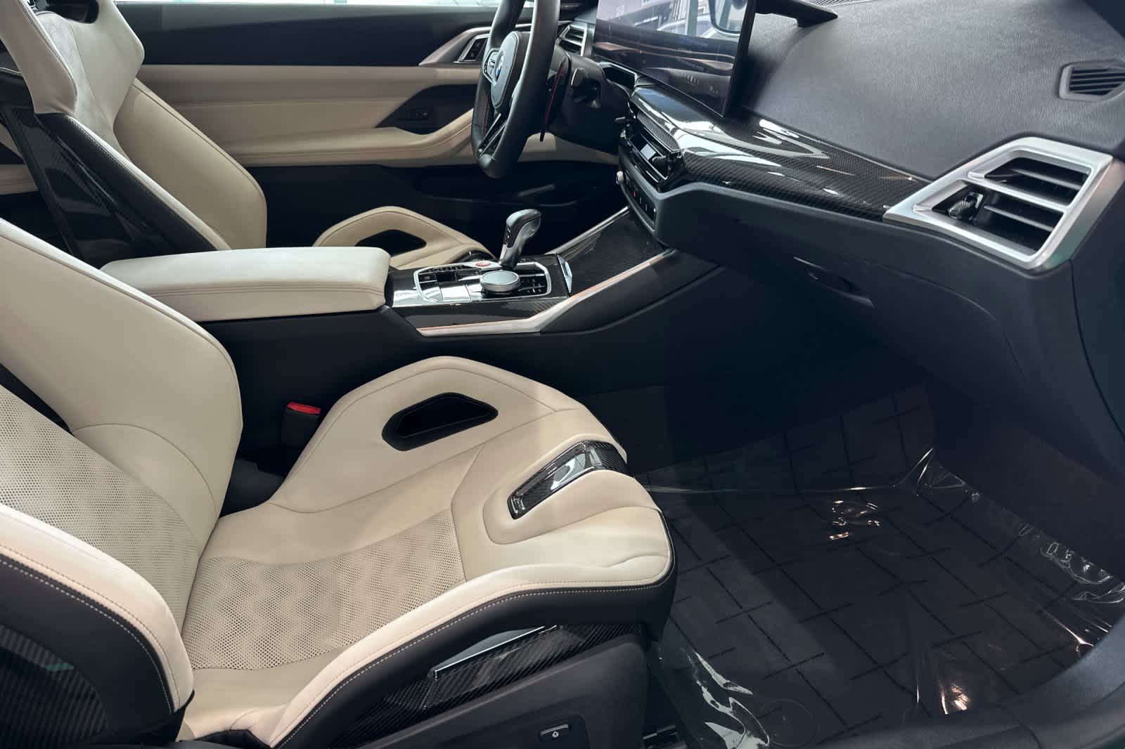 Thumbnail: 2025 BMW M4 - 13