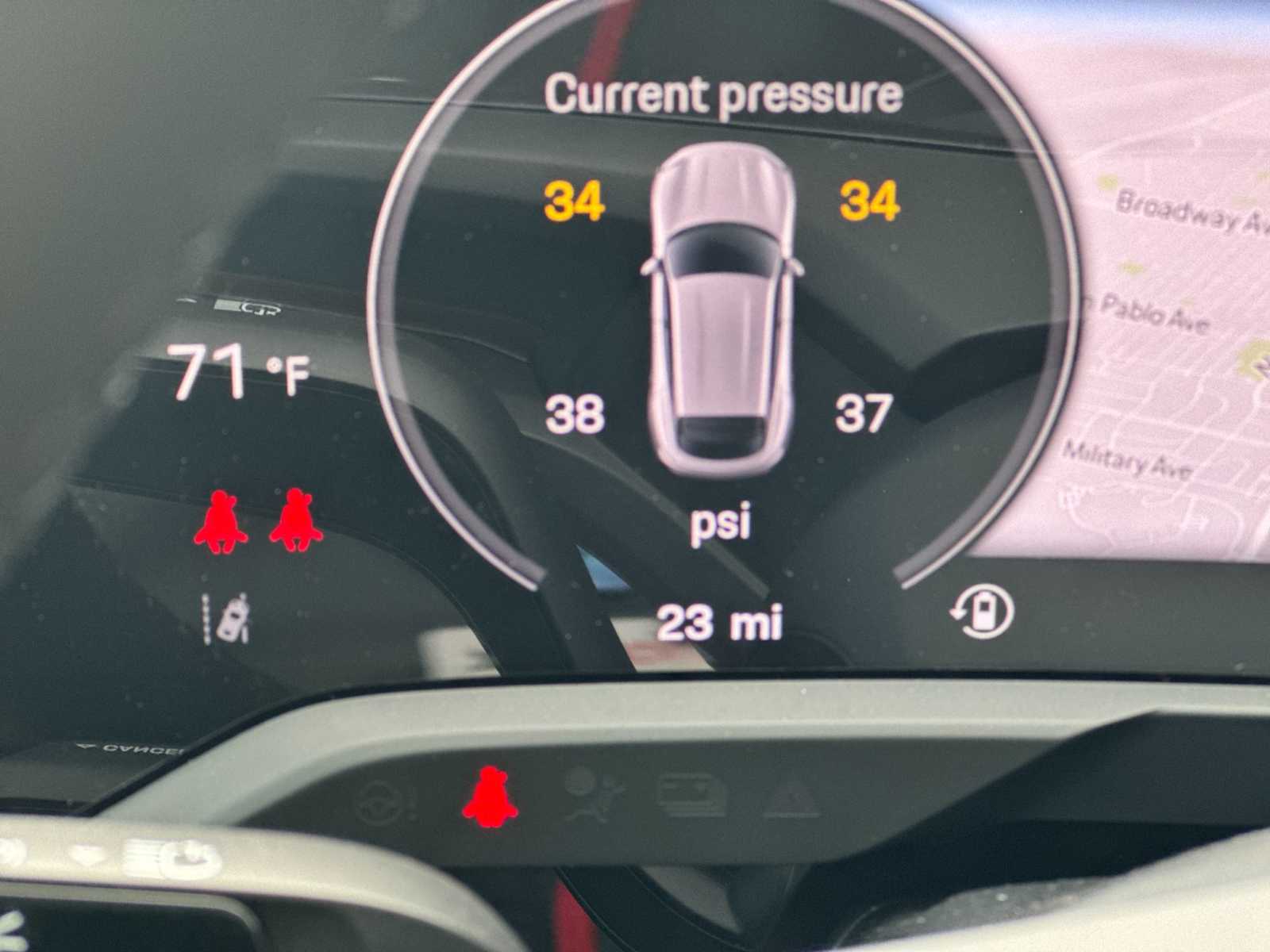 Thumbnail: 2025 Porsche Taycan - 26