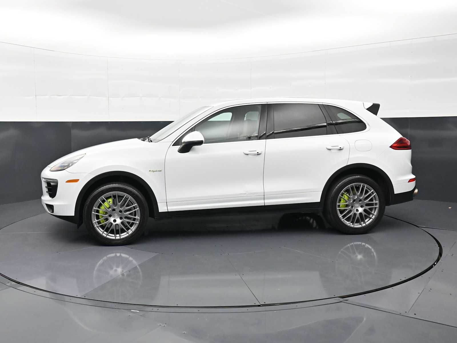 Thumbnail: 2015 Porsche Cayenne - 2