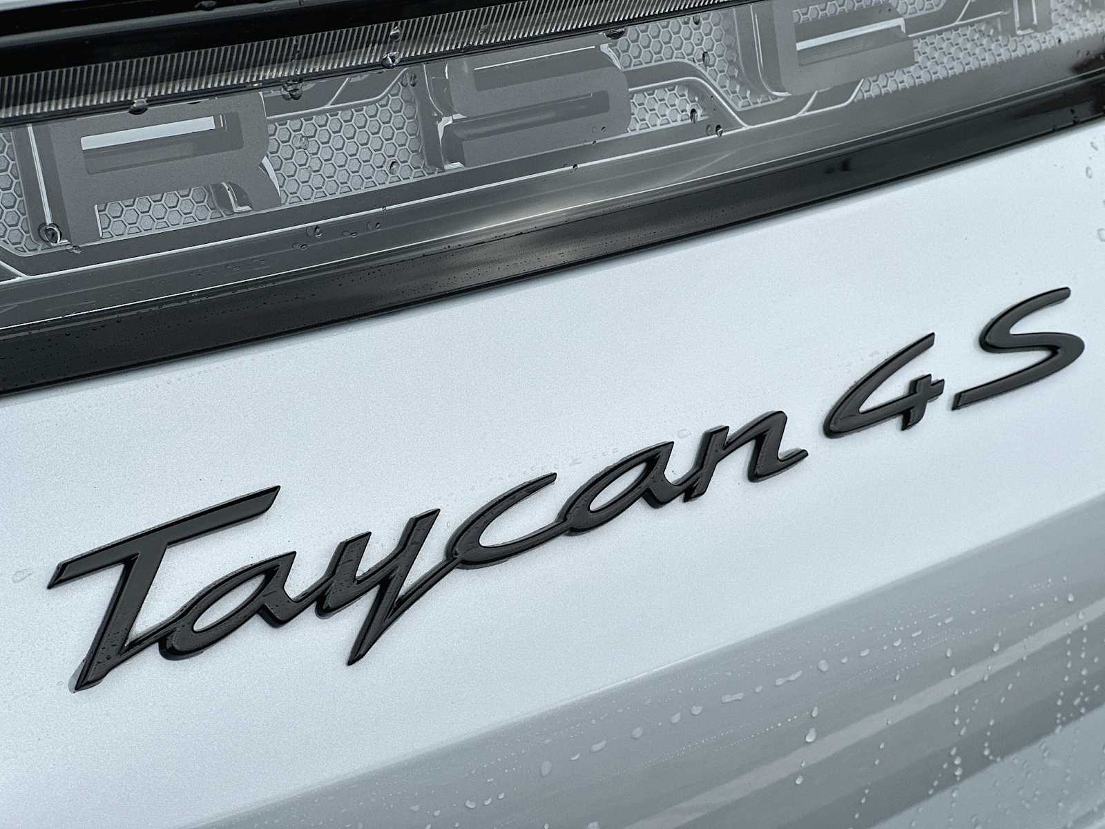 Thumbnail: 2024 Porsche Taycan - 27