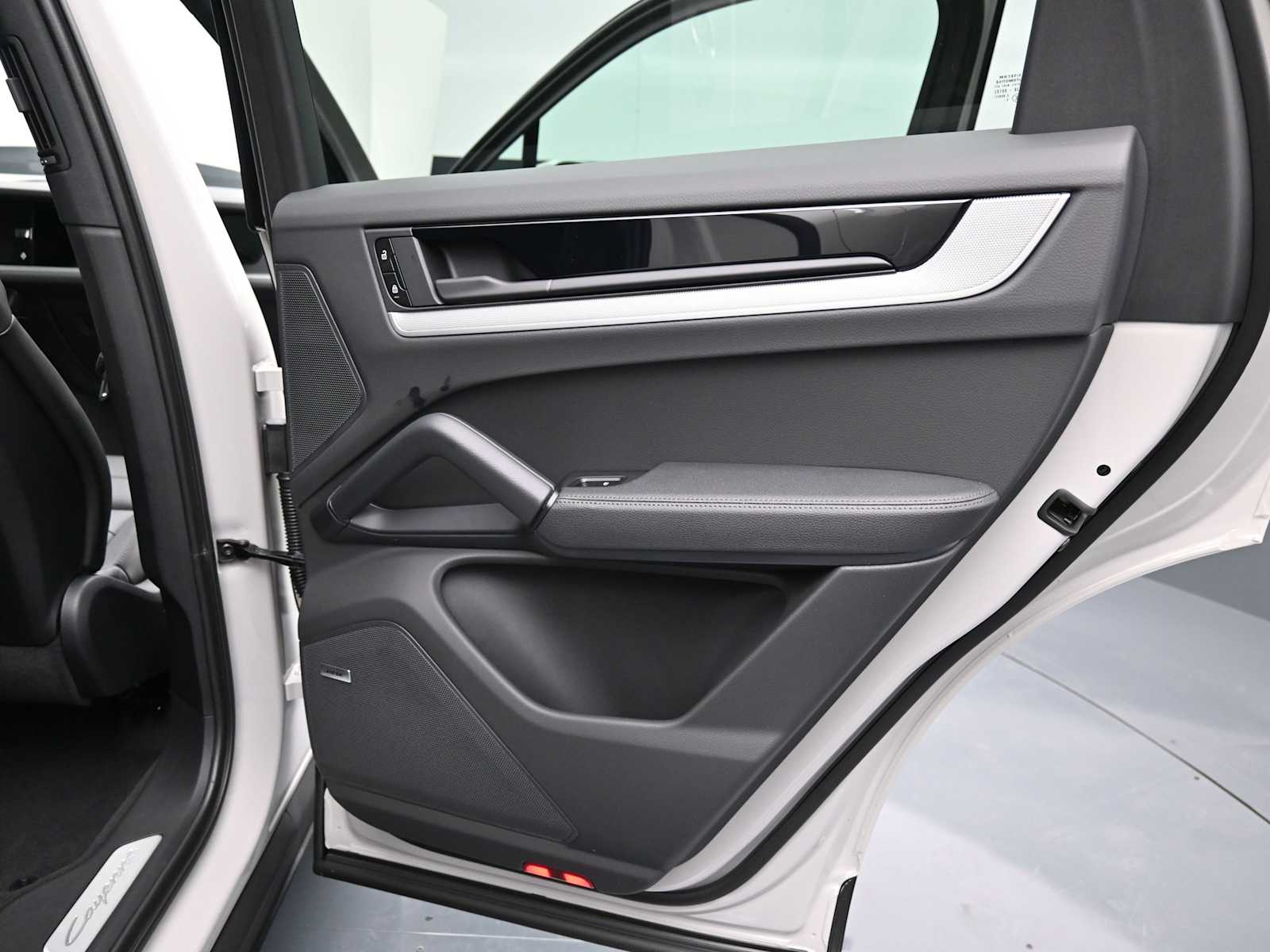 Thumbnail: 2026 Porsche Cayenne - 23