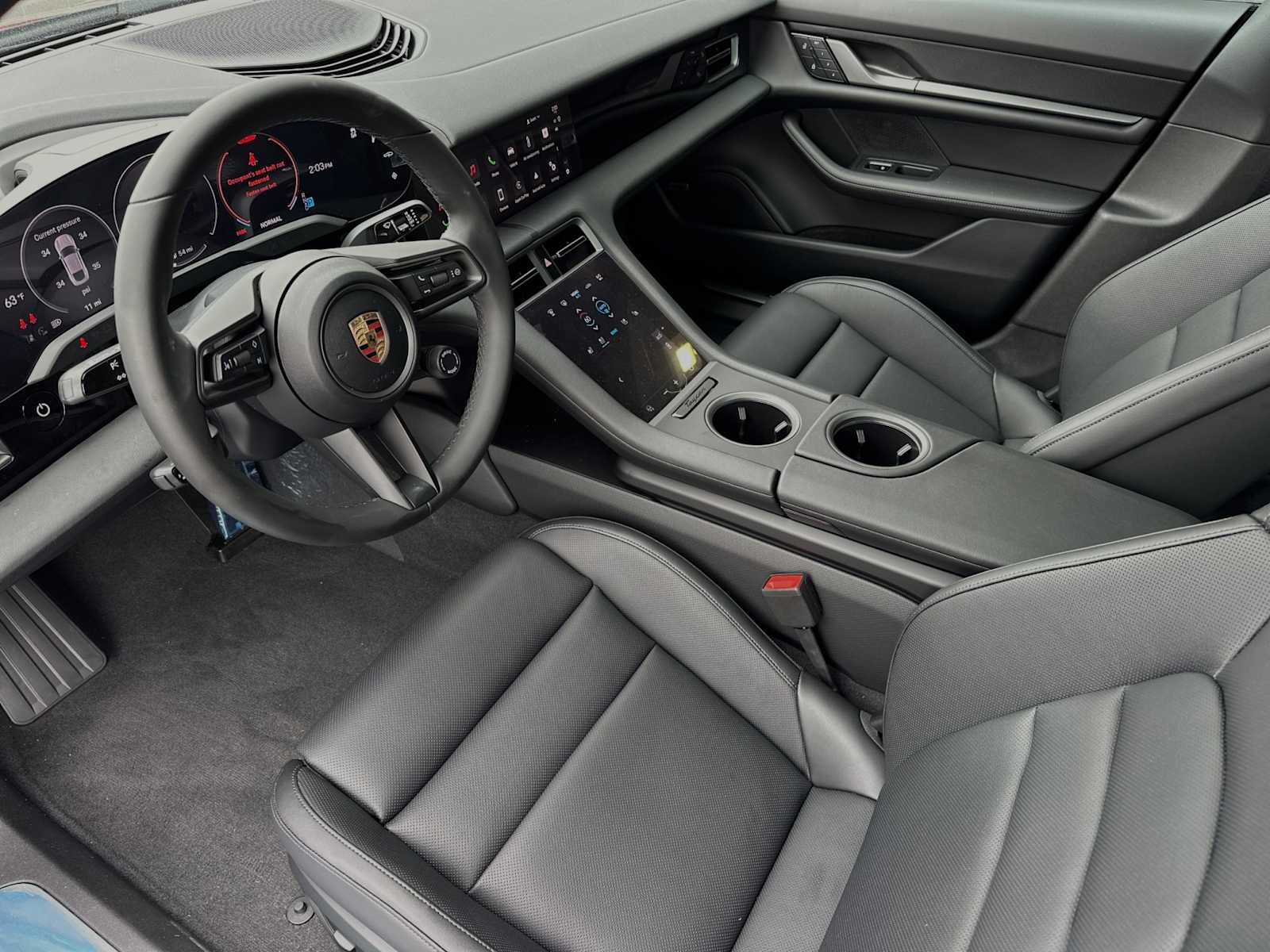 2025 Porsche Taycan photo 4