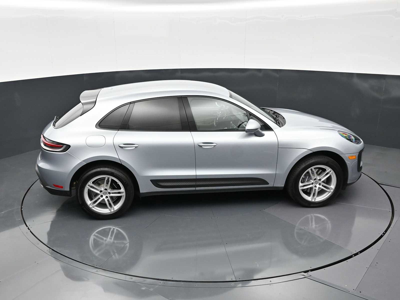 Thumbnail: 2025 Porsche Macan - 33