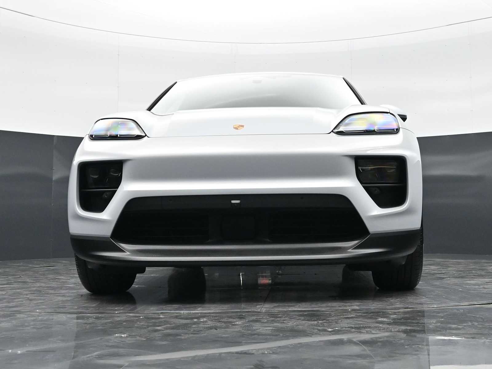 Thumbnail: 2026 Porsche Macan - 51