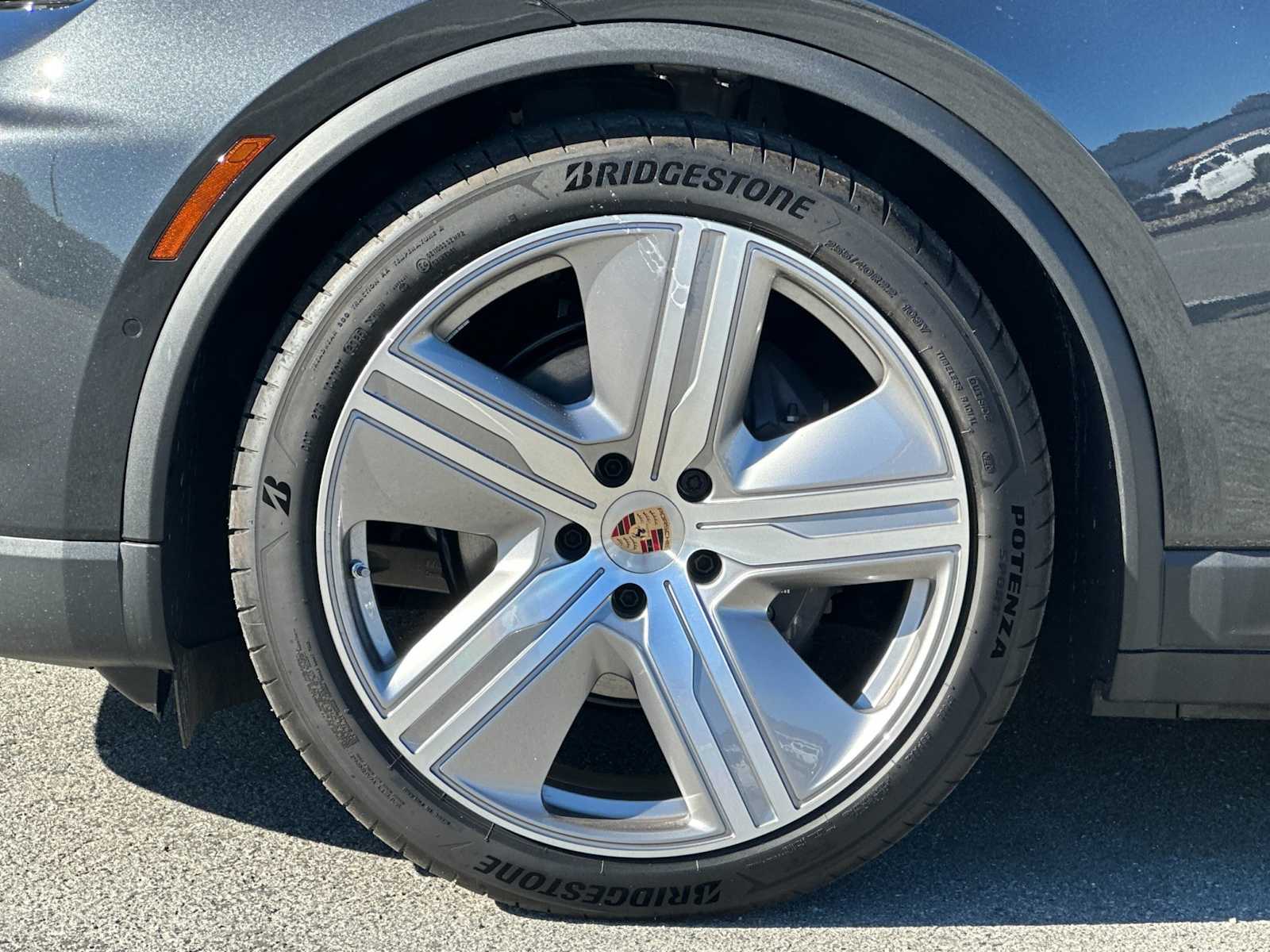 Thumbnail: 2025 Porsche Macan - 28