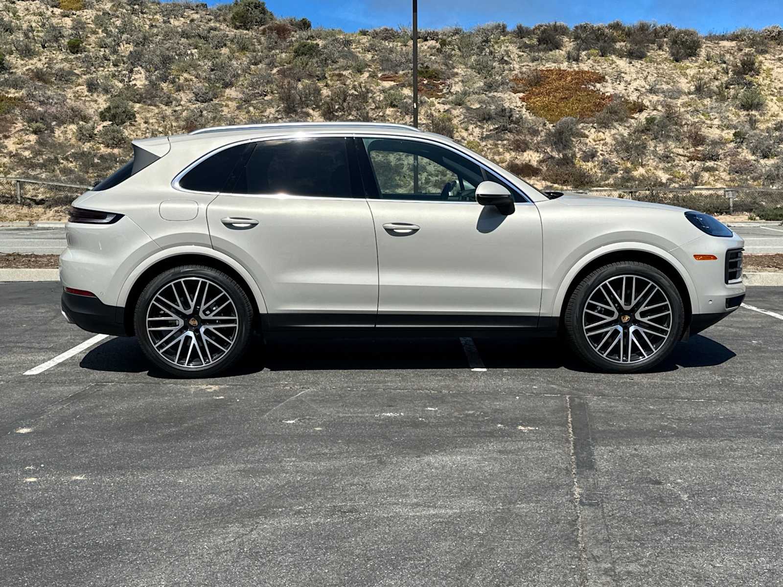 Thumbnail: 2025 Porsche Cayenne - 9