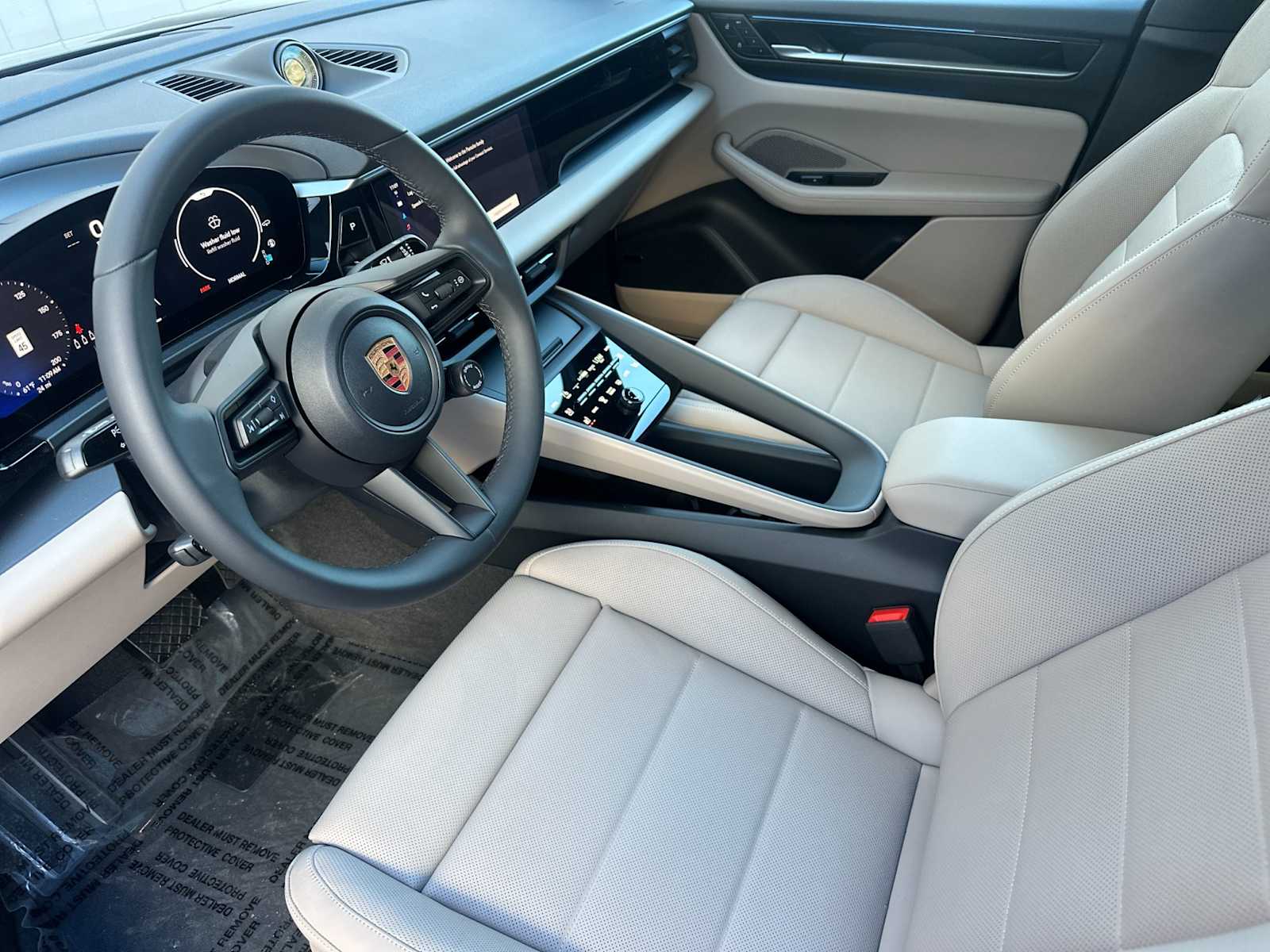 Thumbnail: 2025 Porsche Macan - 4