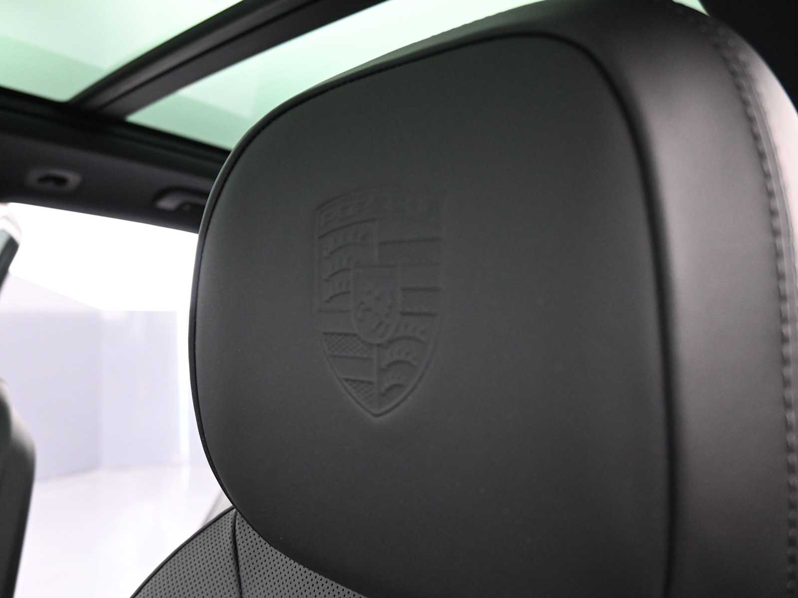 Thumbnail: 2026 Porsche Cayenne - 16