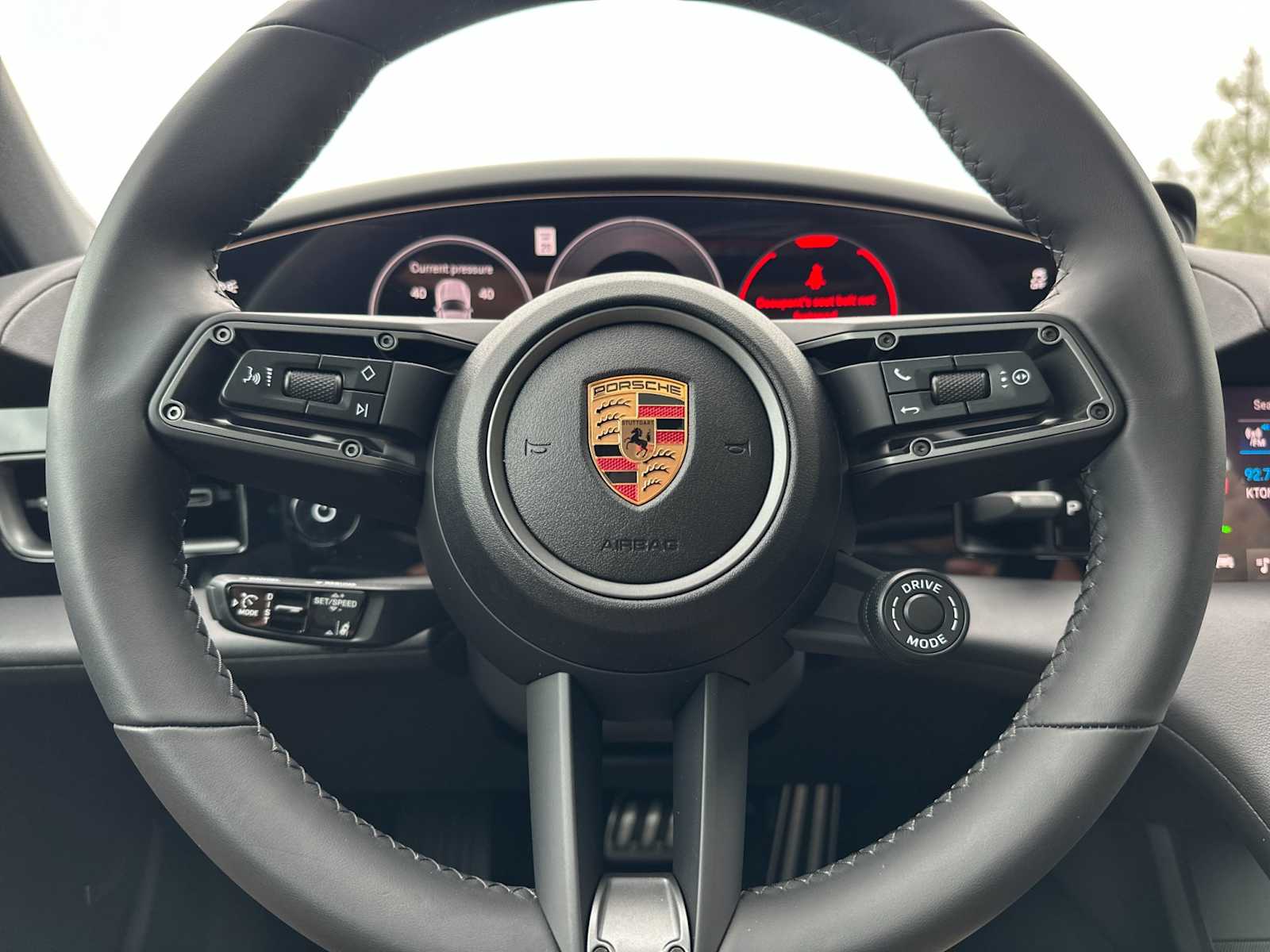 Thumbnail: 2025 Porsche Taycan - 23