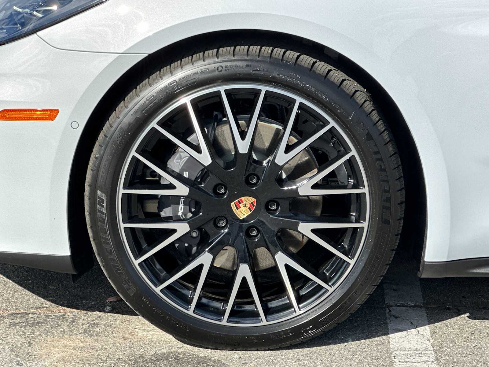 Thumbnail: 2025 Porsche Panamera - 24