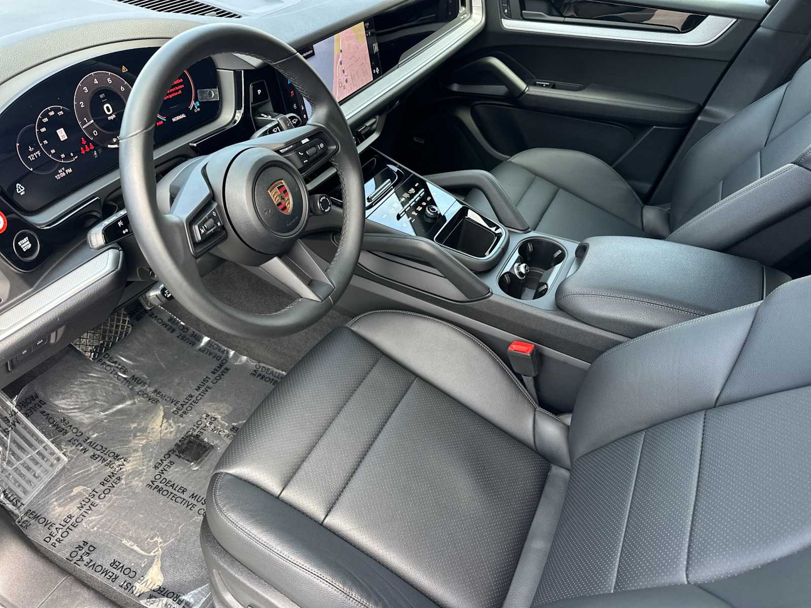 2025 Porsche Cayenne photo 3