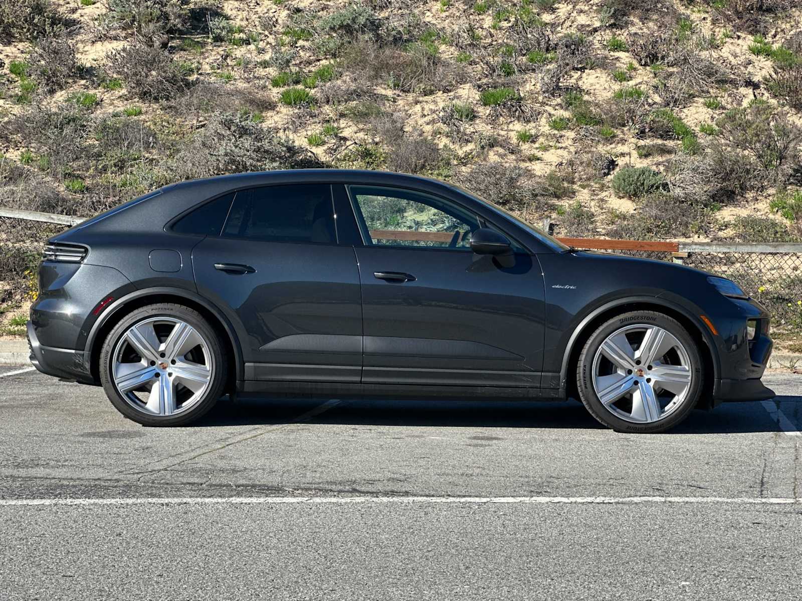 Thumbnail: 2025 Porsche Macan - 9