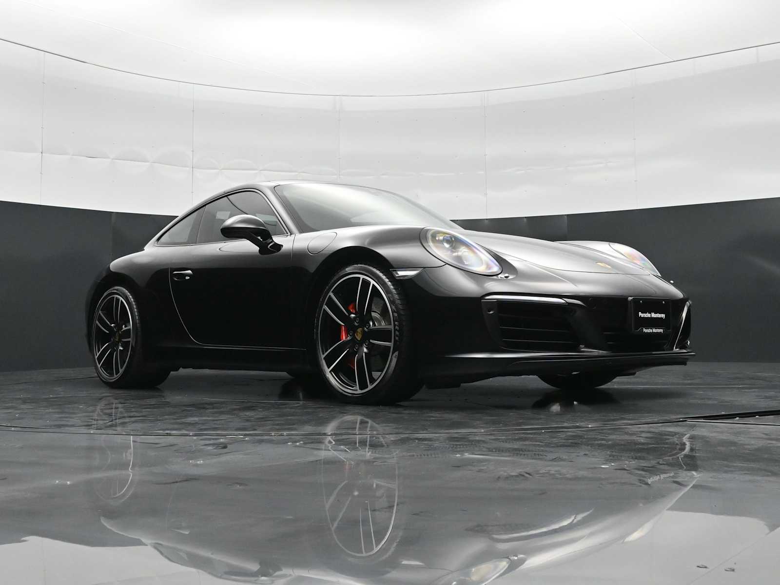Thumbnail: 2018 Porsche 911 - 42