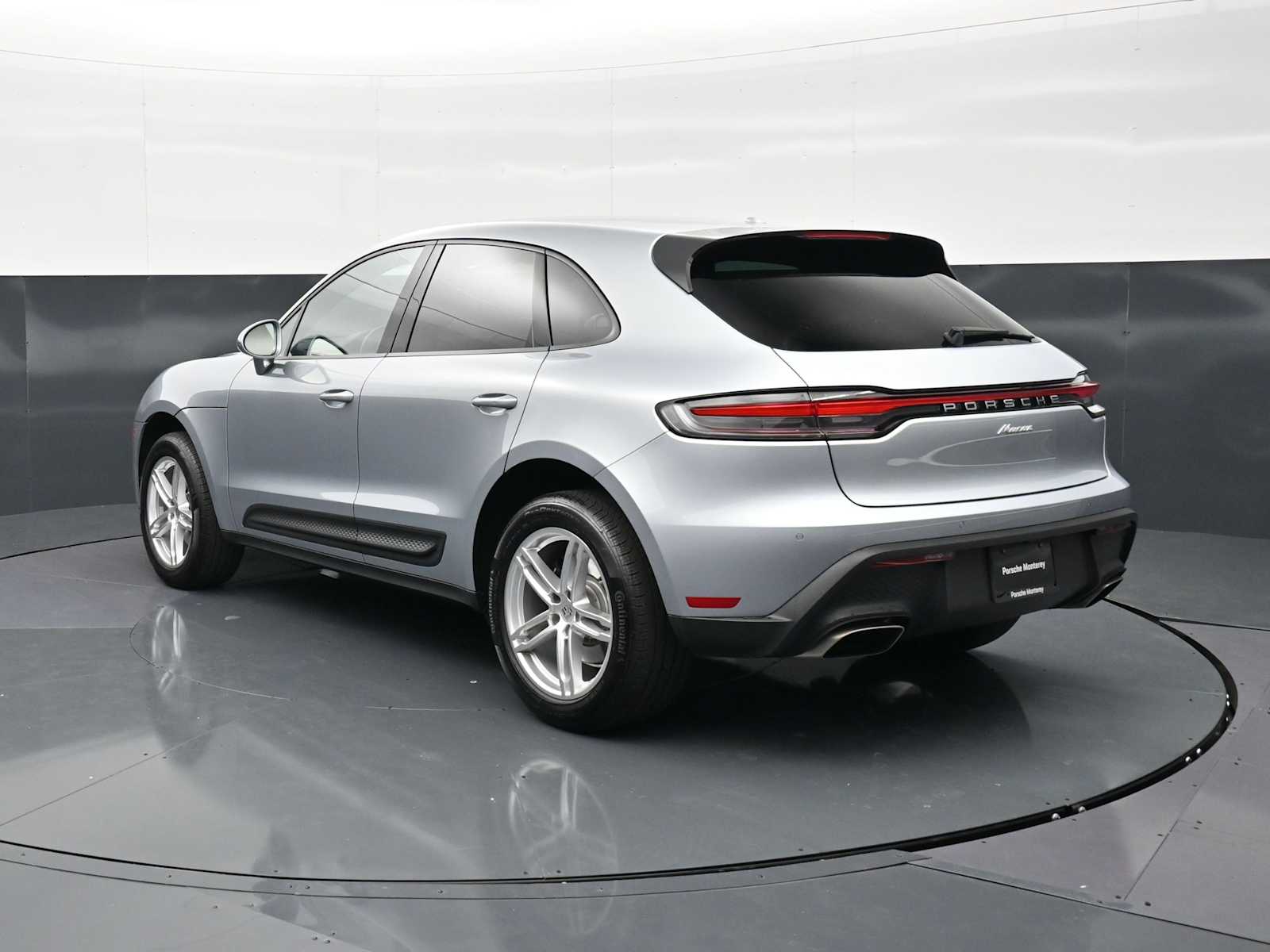 Thumbnail: 2025 Porsche Macan - 3