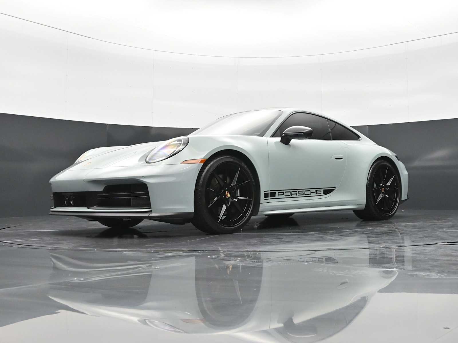 Thumbnail: 2025 Porsche 911 - 34
