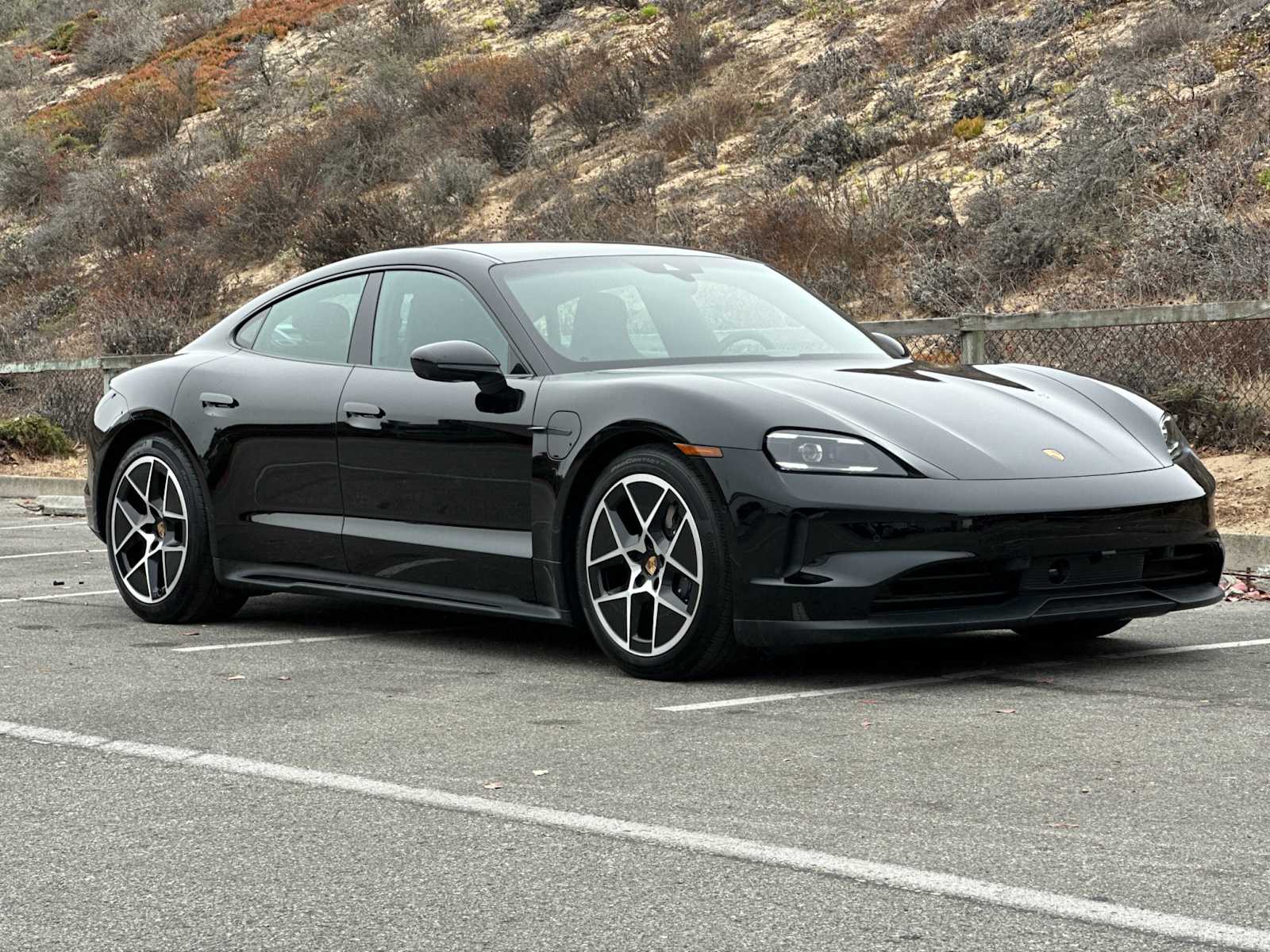 Thumbnail: 2025 Porsche Taycan - 10