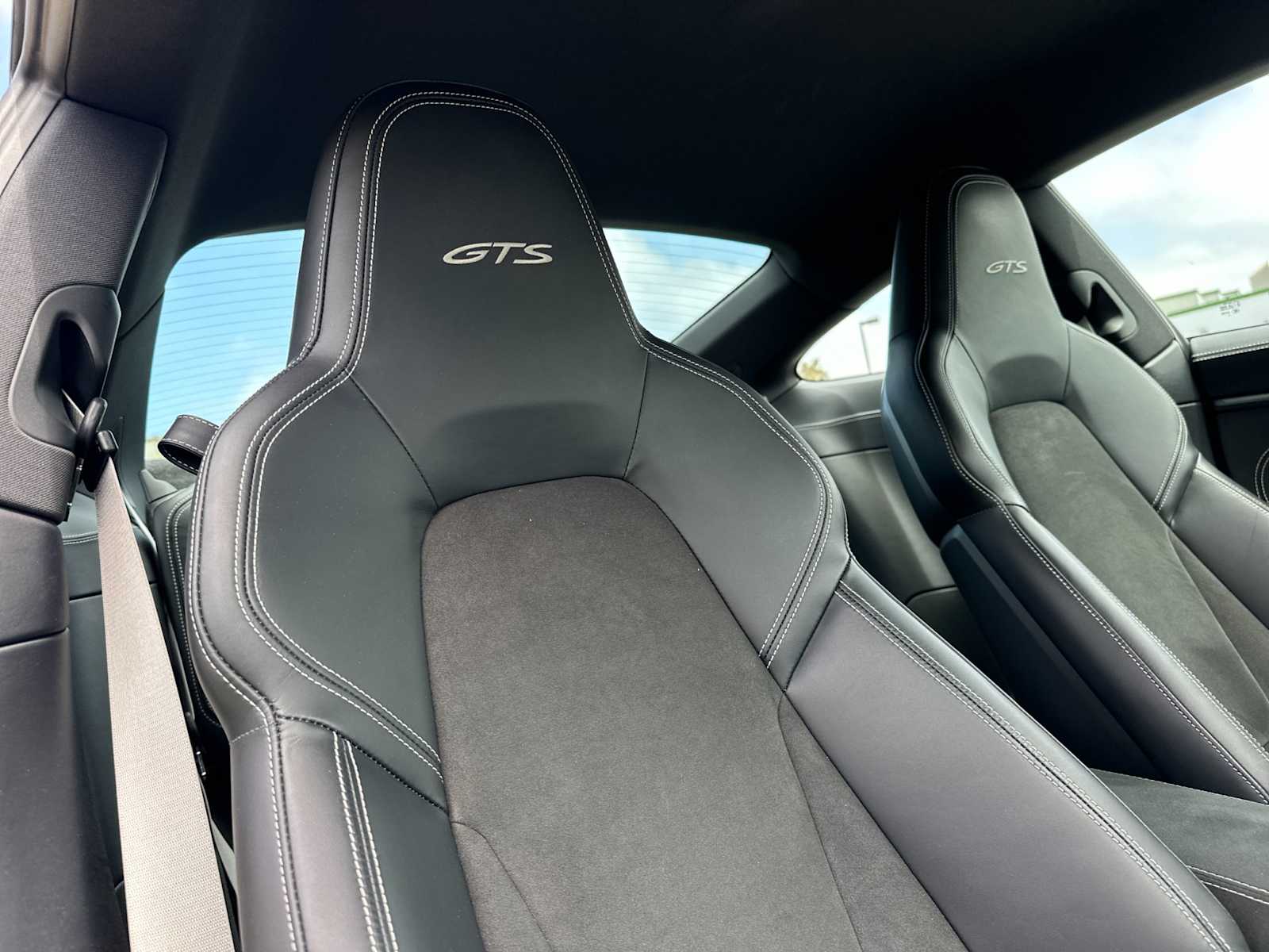 2022 Porsche 911 Carrera S 15