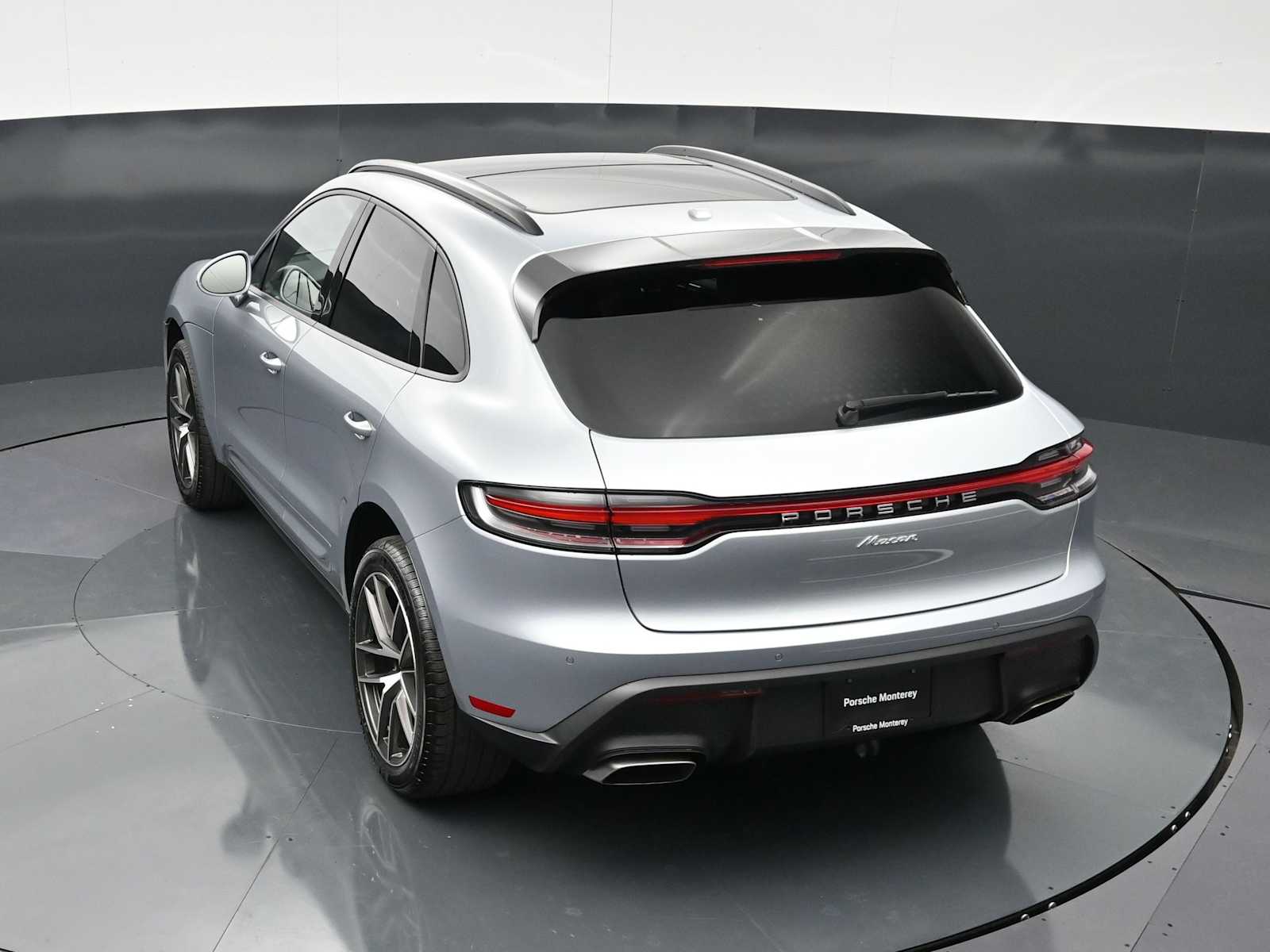 Thumbnail: 2026 Porsche Macan - 37