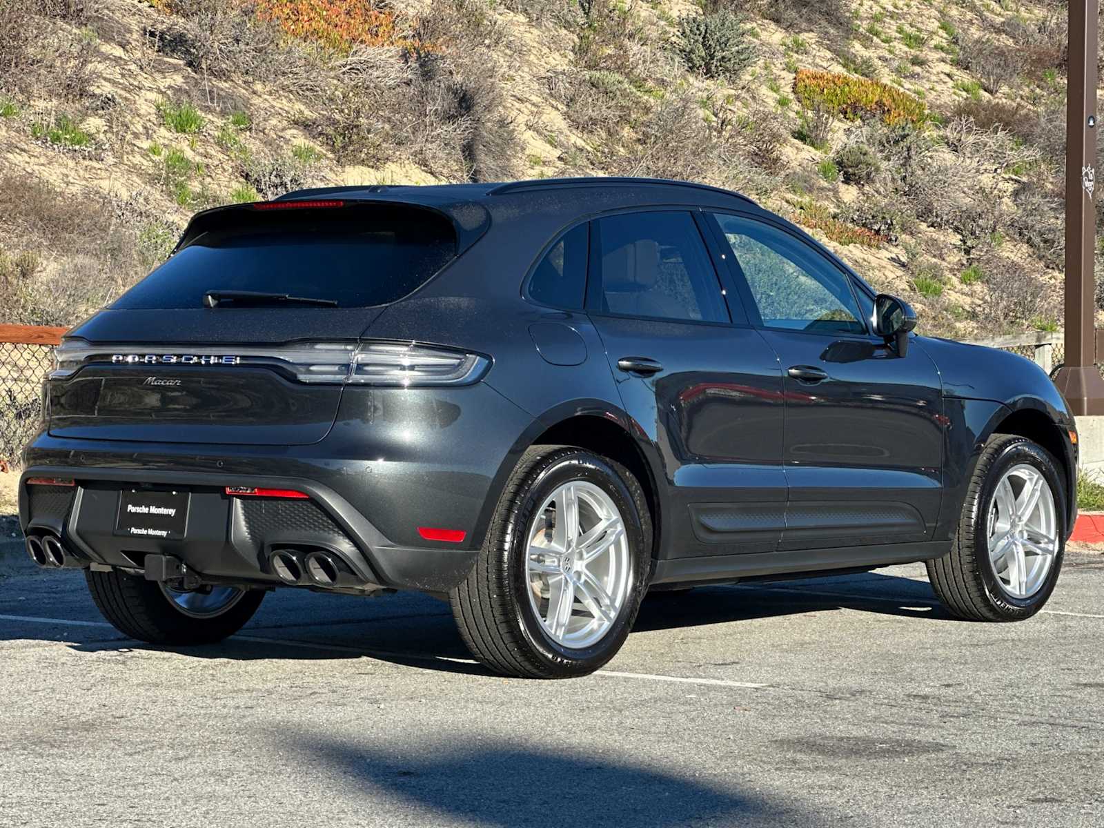 Thumbnail: 2026 Porsche Macan - 7
