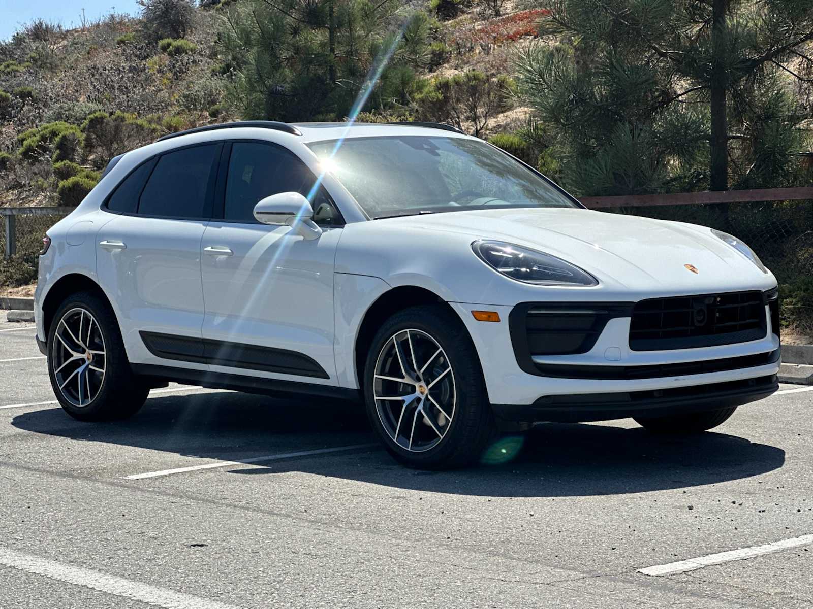 Thumbnail: 2024 Porsche Macan - 10