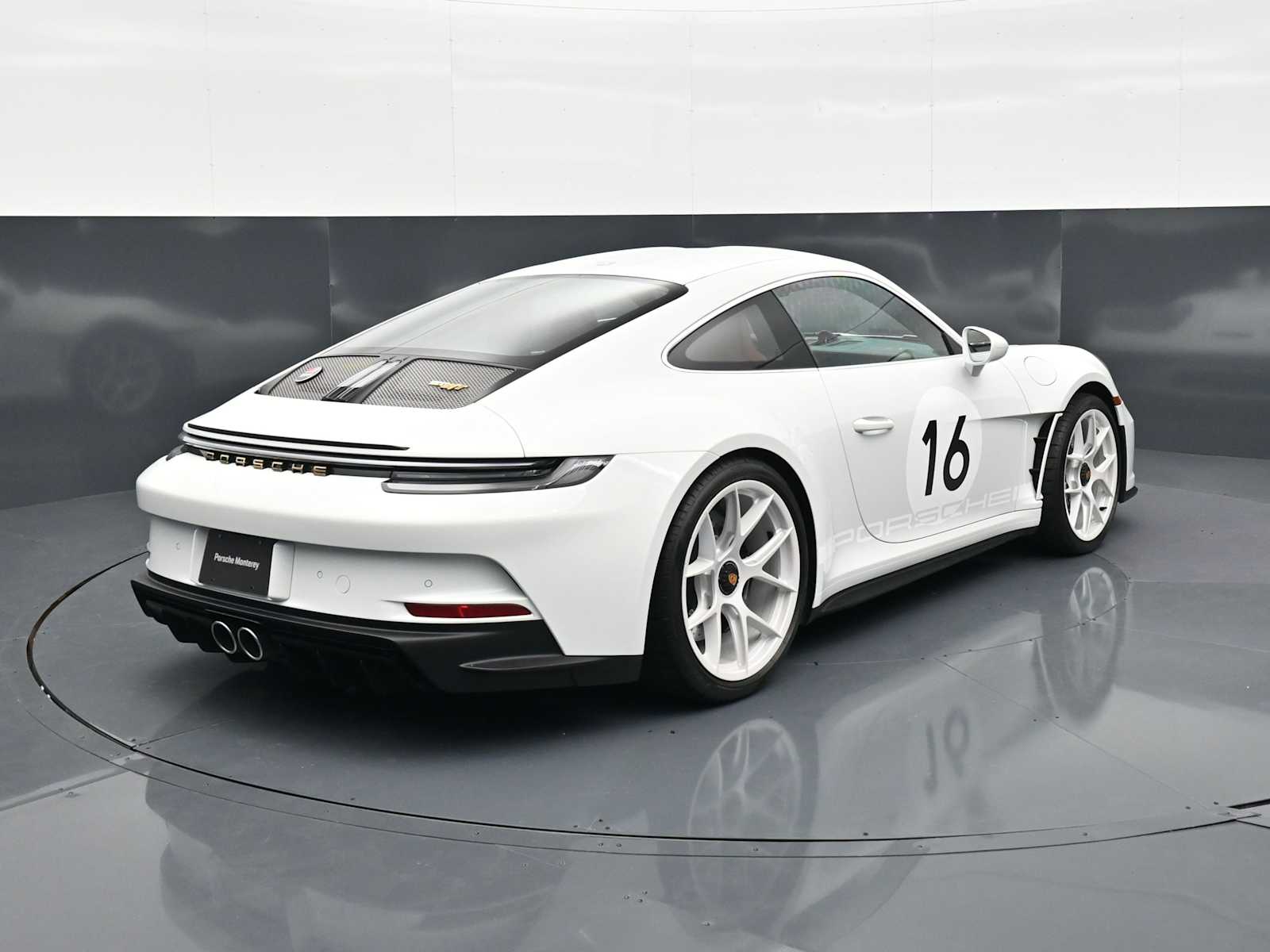 Thumbnail: 2024 Porsche 911 - 34