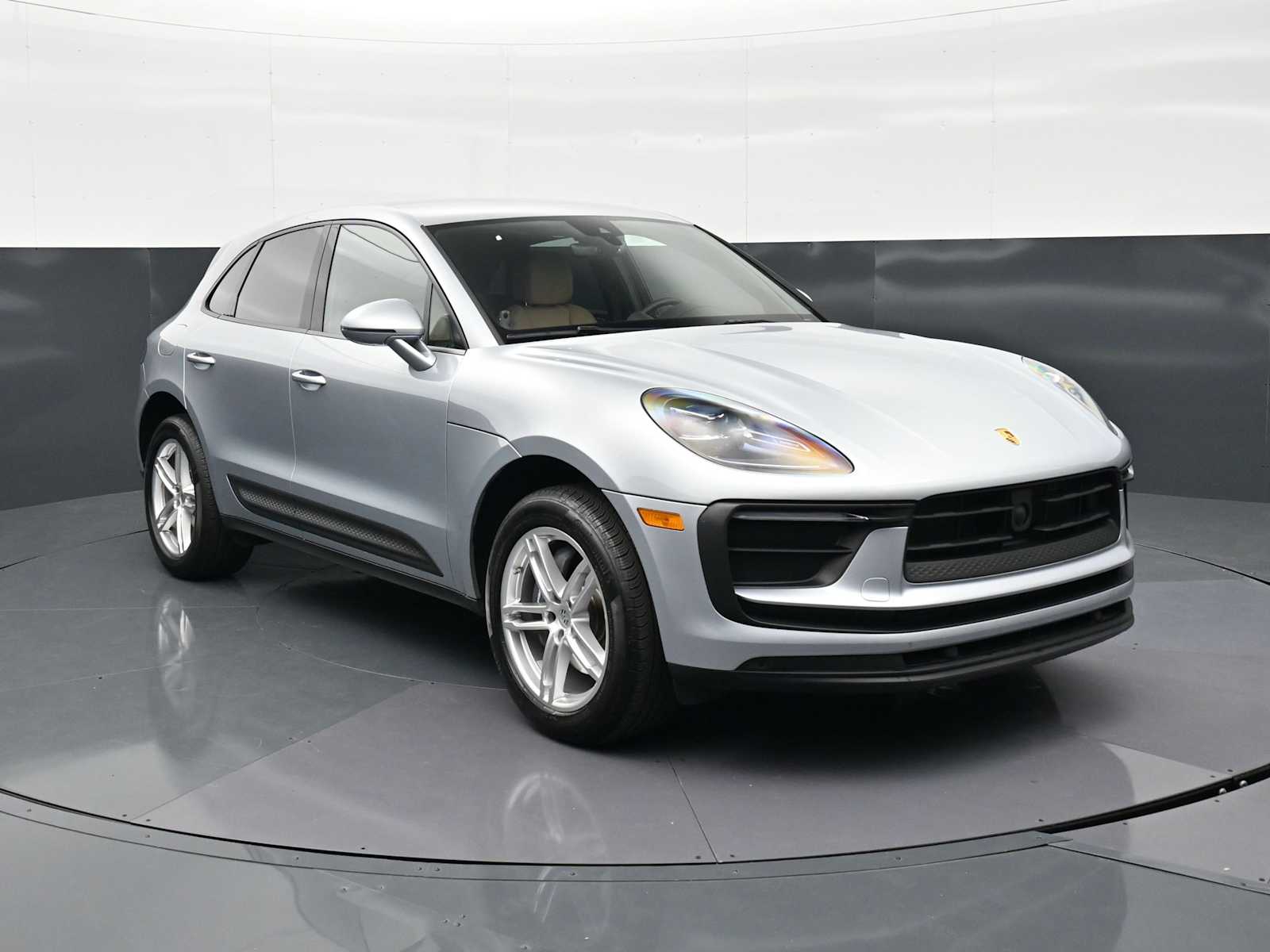 Thumbnail: 2025 Porsche Macan - 26