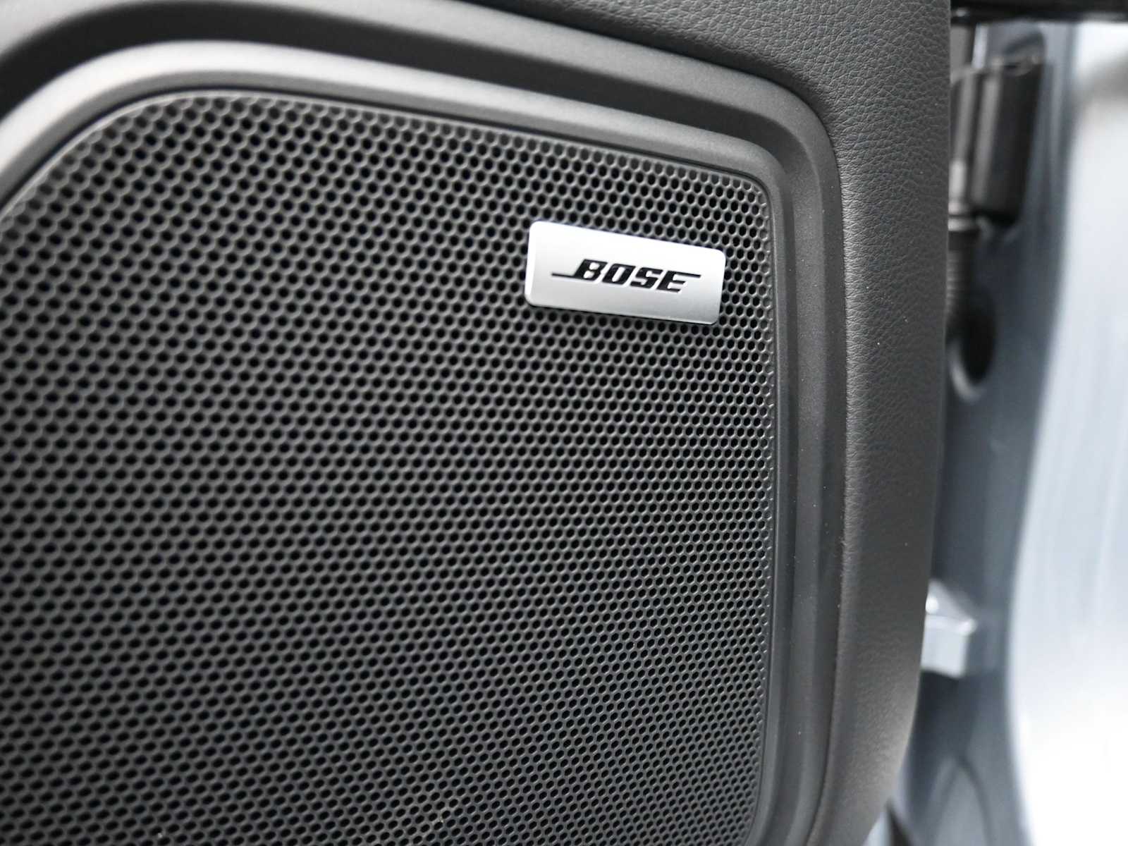 Thumbnail: 2026 Porsche Macan - 16