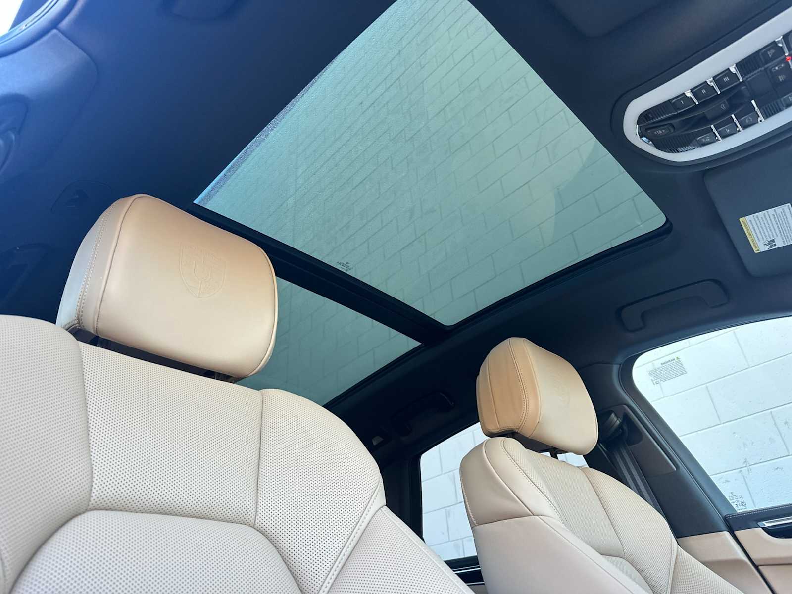 Thumbnail: 2026 Porsche Macan - 19