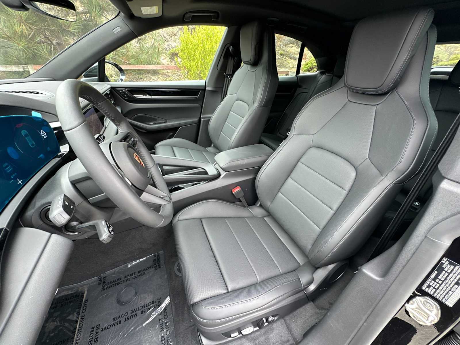 Thumbnail: 2025 Porsche Macan - 5