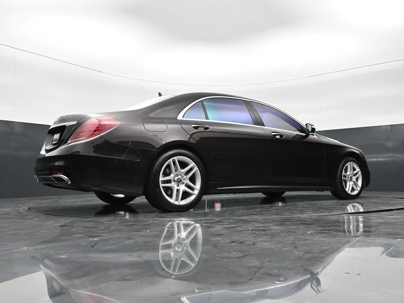Thumbnail: 2018 Mercedes-Benz S-Class - 46