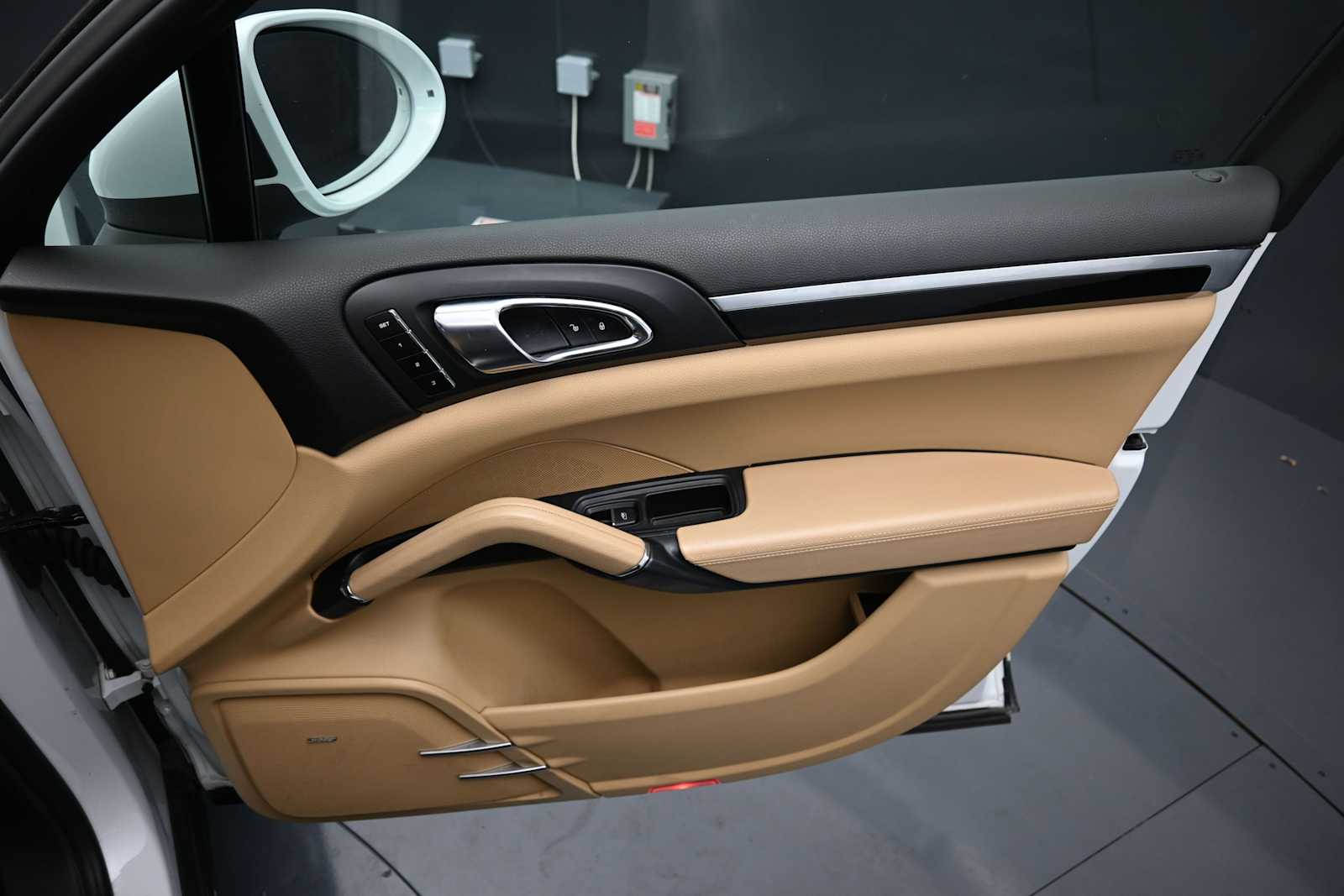 Thumbnail: 2015 Porsche Cayenne - 20